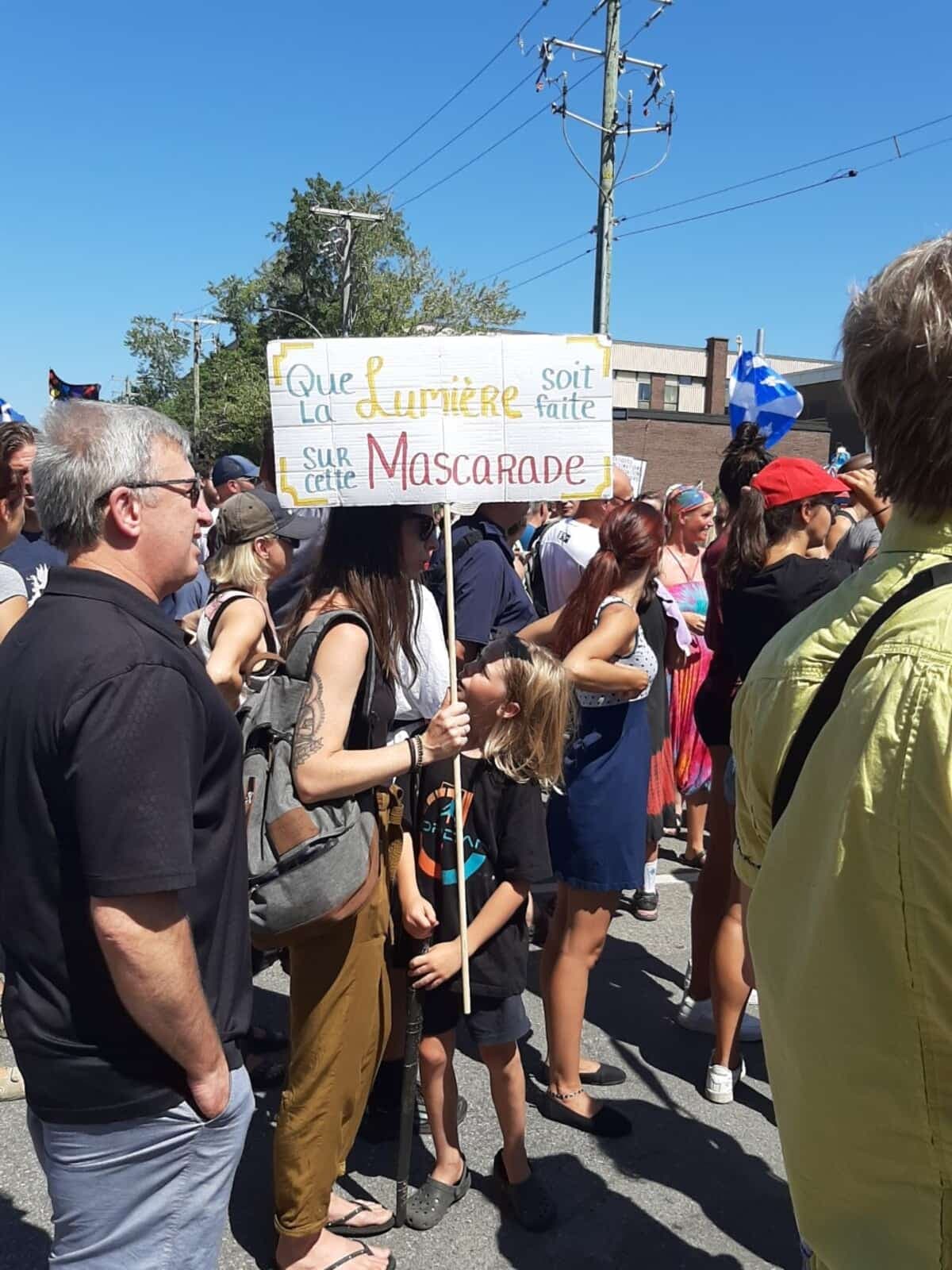 Des manifestants demandaient l’assouplissement des mesures d’hygiène et des consignes gouvernementales. Le 15 août 2020
