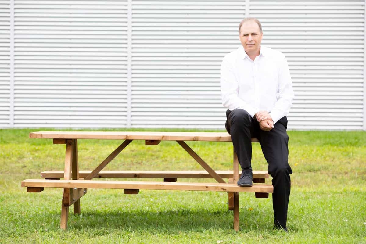 Le président de Sollio Groupe Coopératif, Ghislain Gervais, à l’usine d’Olymel de Boucherville.