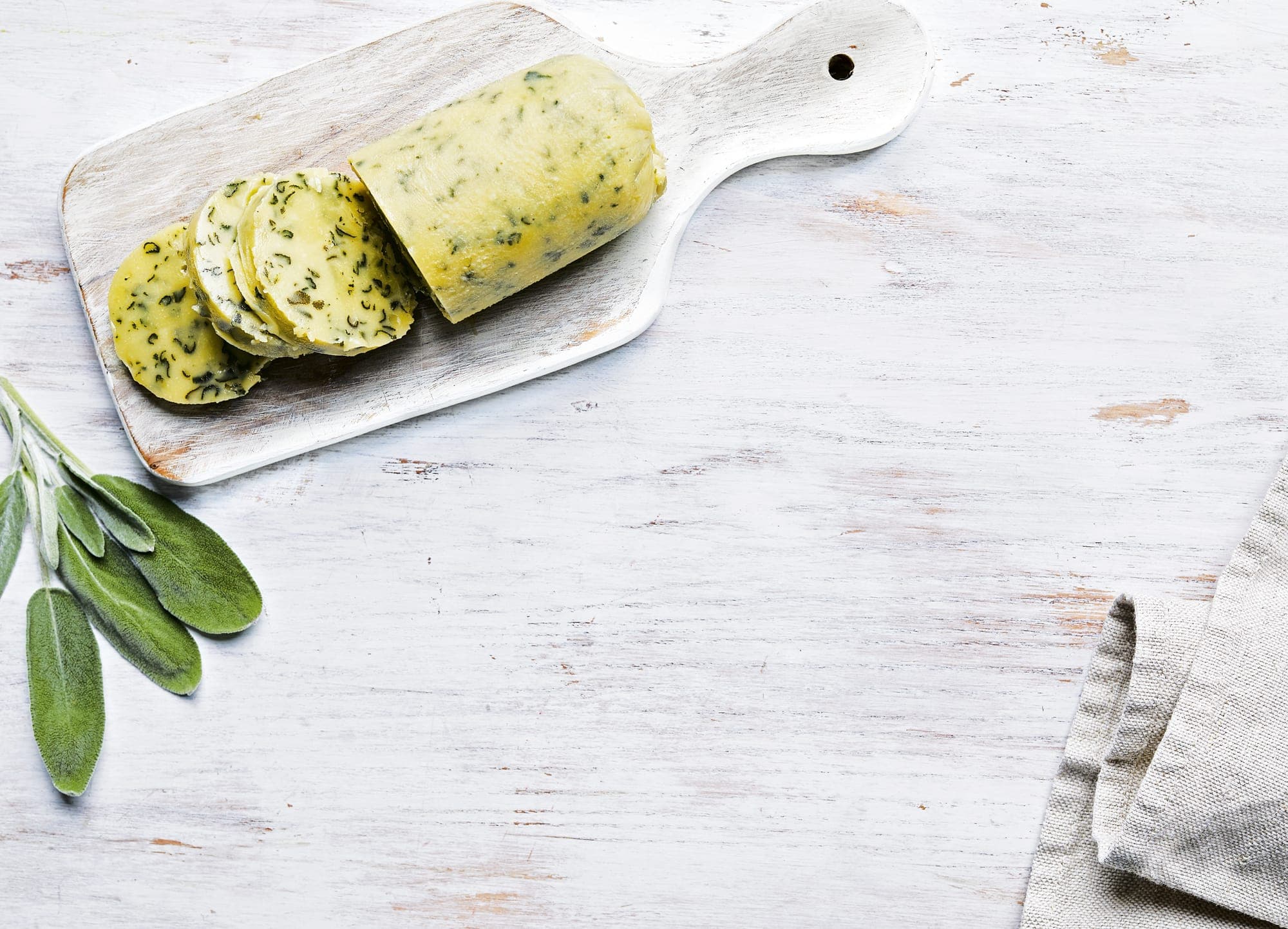 La nutritionniste Julie Aubé propose de congeler le beurre aromatisé (à la sauge sur la photo) afin de parfumer vos repas d’hiver.