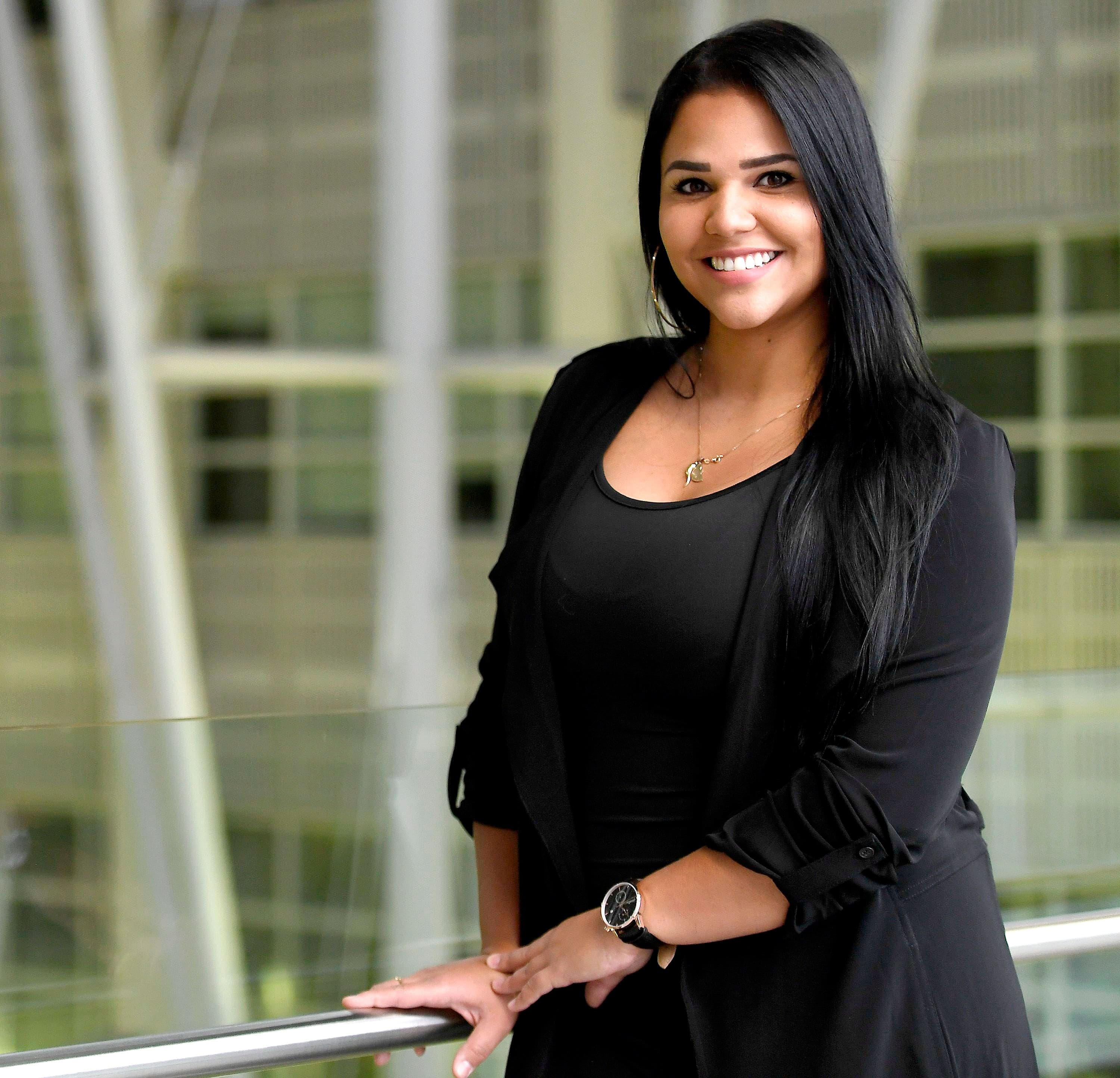 Andrea Gomez préfère investir dans l’entreprise qu’elle a cofondée avec une partenaire plutôt qu’investir à la Bourse puisqu’elle a le contrôle sur les opérations. Les locaux d’Omy Laboratoires sont situés à l’Université Laval, à Québec.