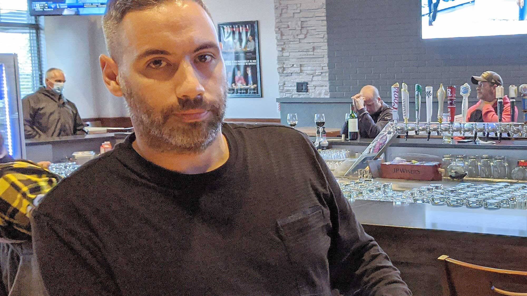 L’homme d’affaires Mathieu Castilloux, qui dirige neuf établissements dans la région de Québec, avait une pensée pour son personnel mercredi.