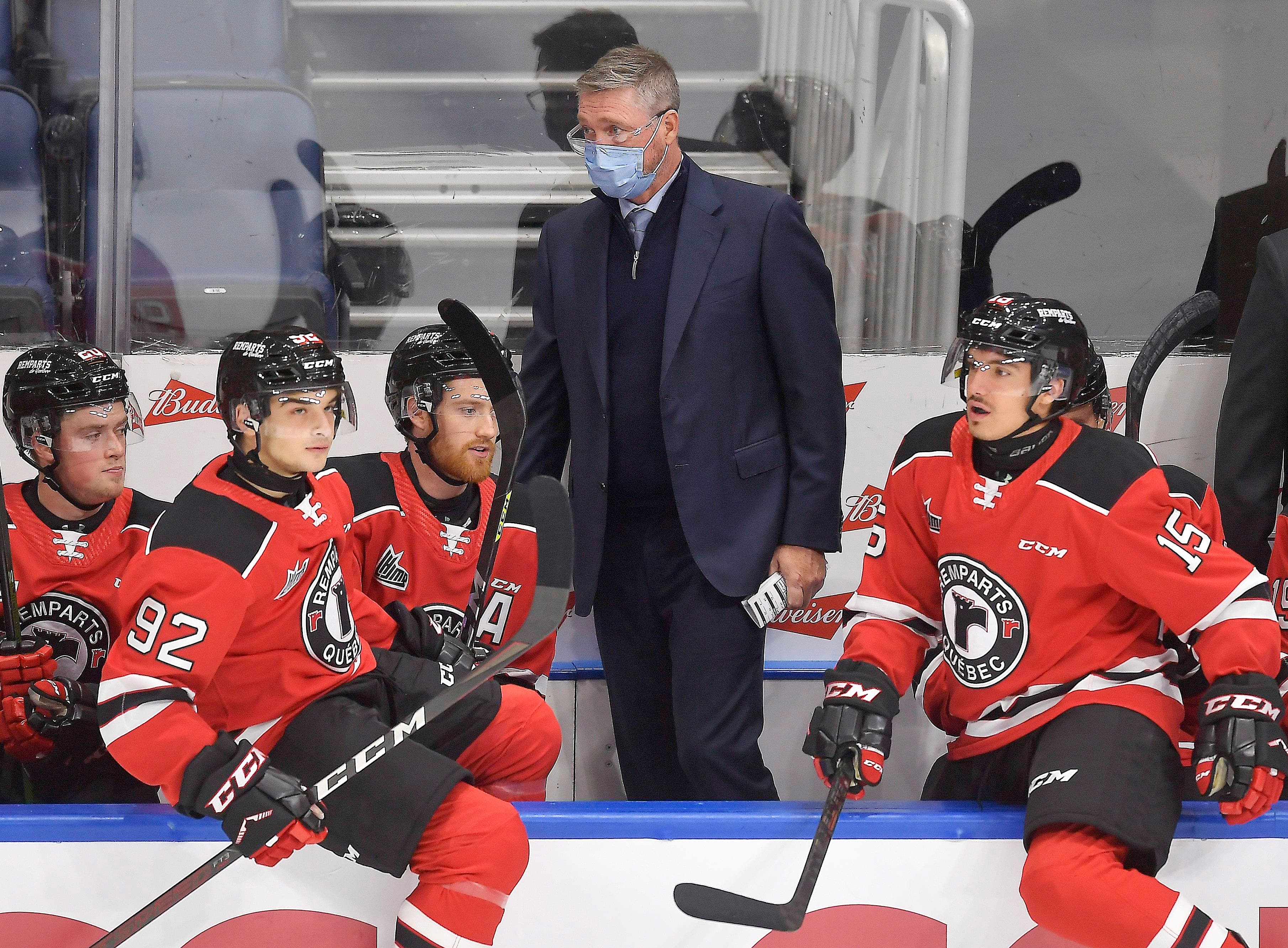 Patrick Roy a indiqué qu’il serait très difficile d’avoir accès à des tests hebdomadaires.