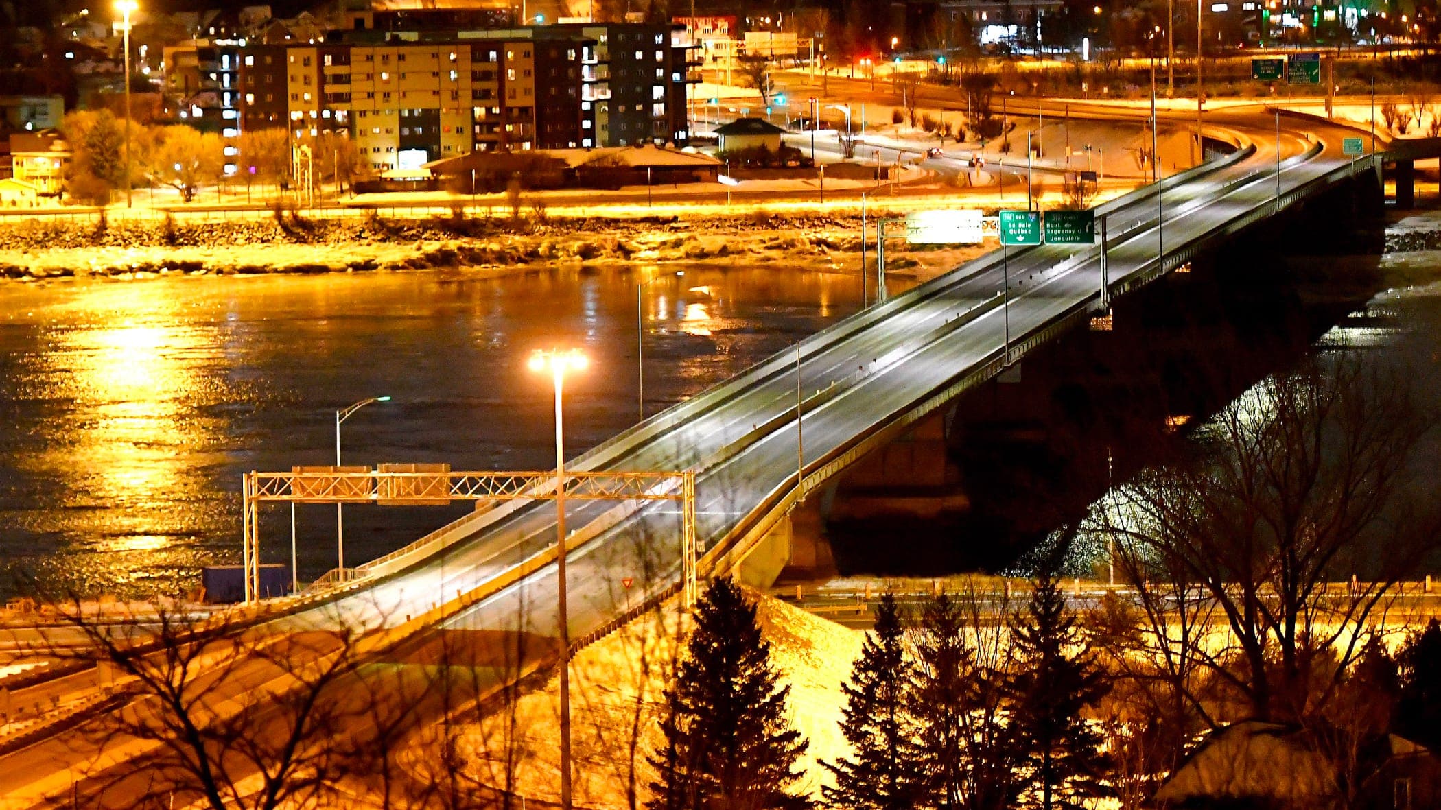 Le pont Dubuc, à Chicoutimi.