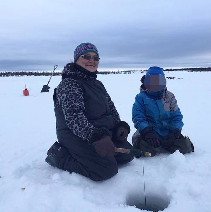 Elisapee Angma, 44 ans, une mère de quatre enfants qui travaillait dans un centre de la petite enfance à Kuujjuaq, dans le Nord-du-Québec, a été tuée il y a deux semaines.