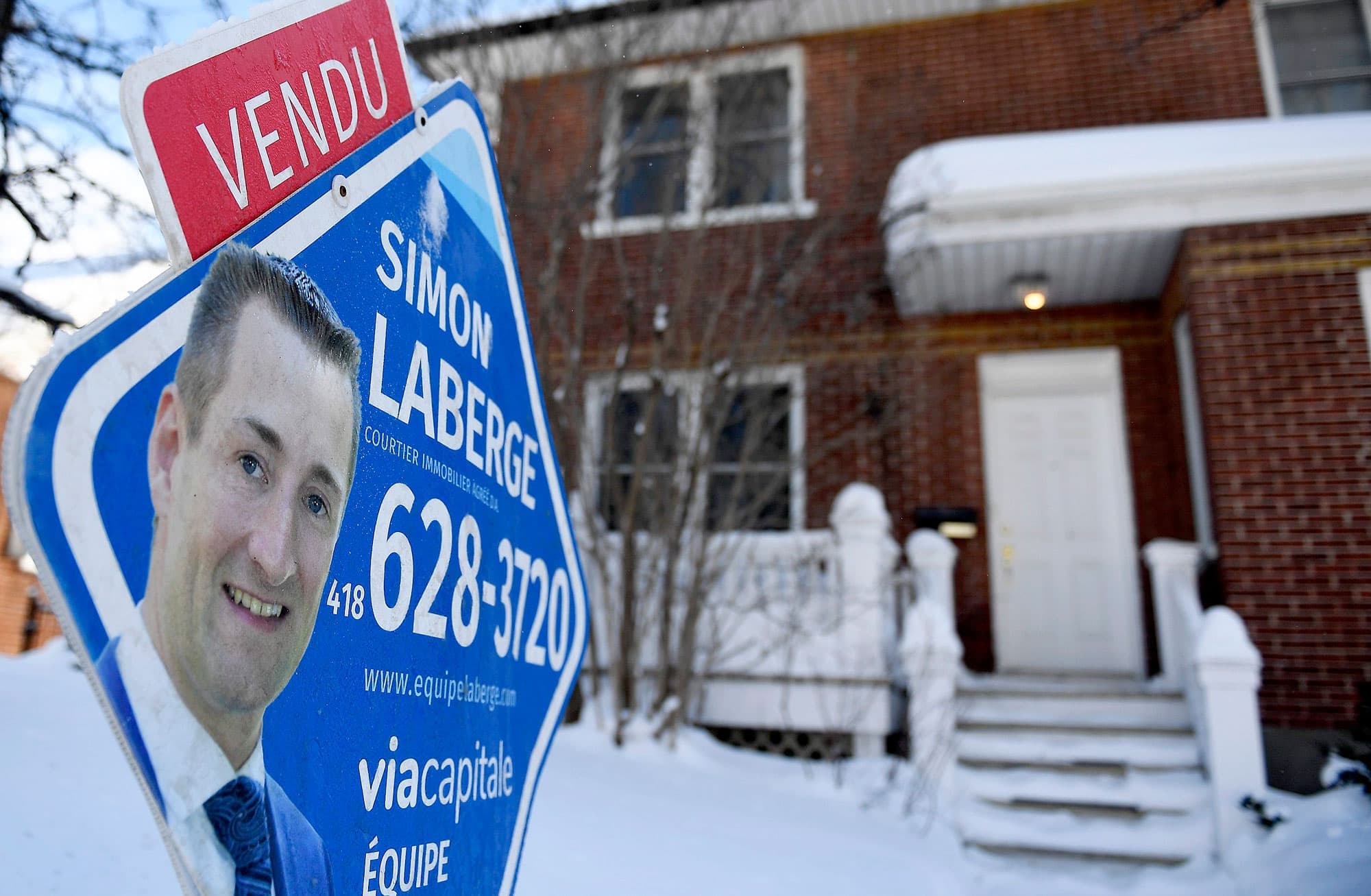 Les propriétés qui affichent « VENDU » dans la région de Québec sont en hausse depuis le début de la pandémie.