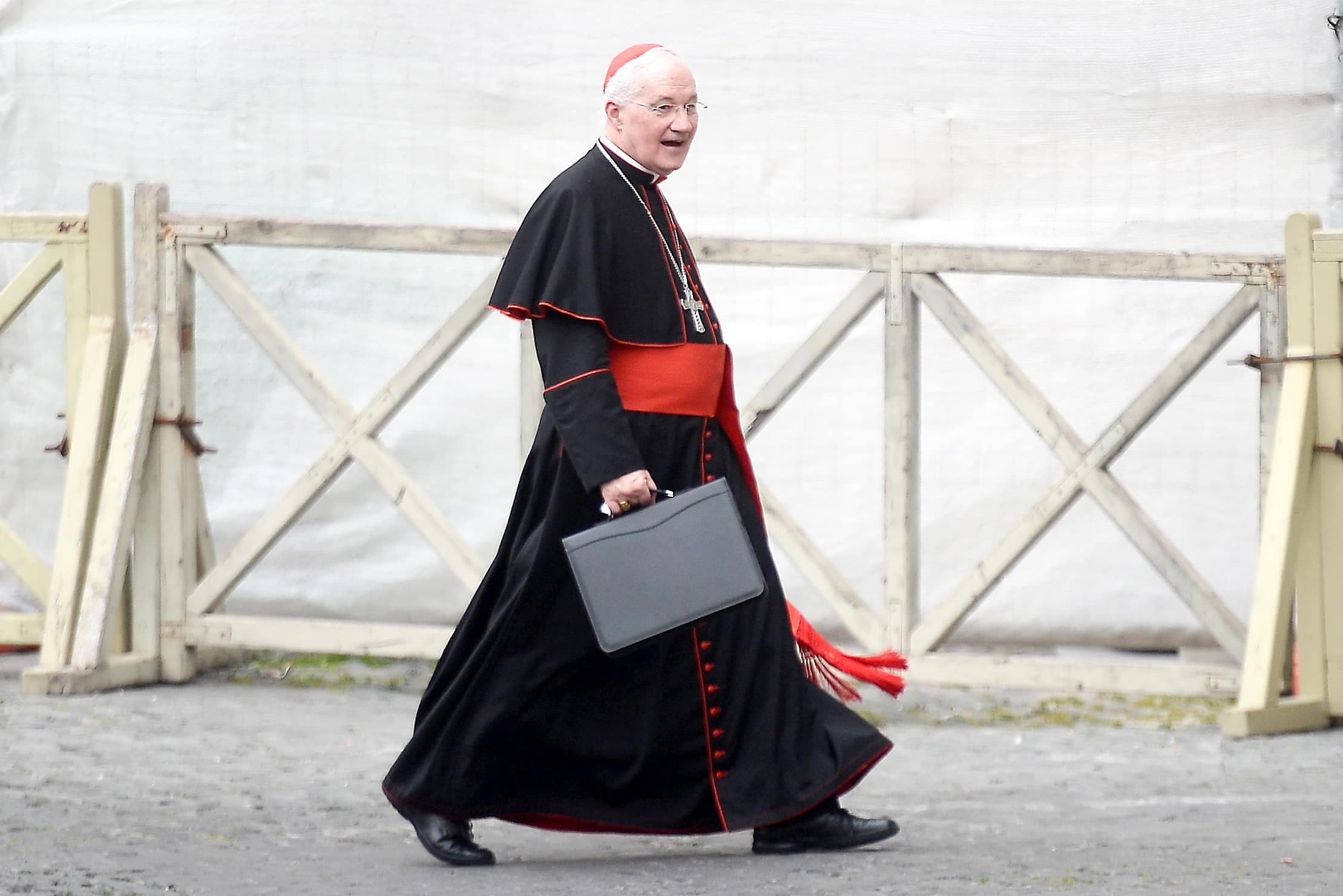 Le cardinal Marc Ouellet photographié en 2013 à la place Saint-Pierre, au Vatican.