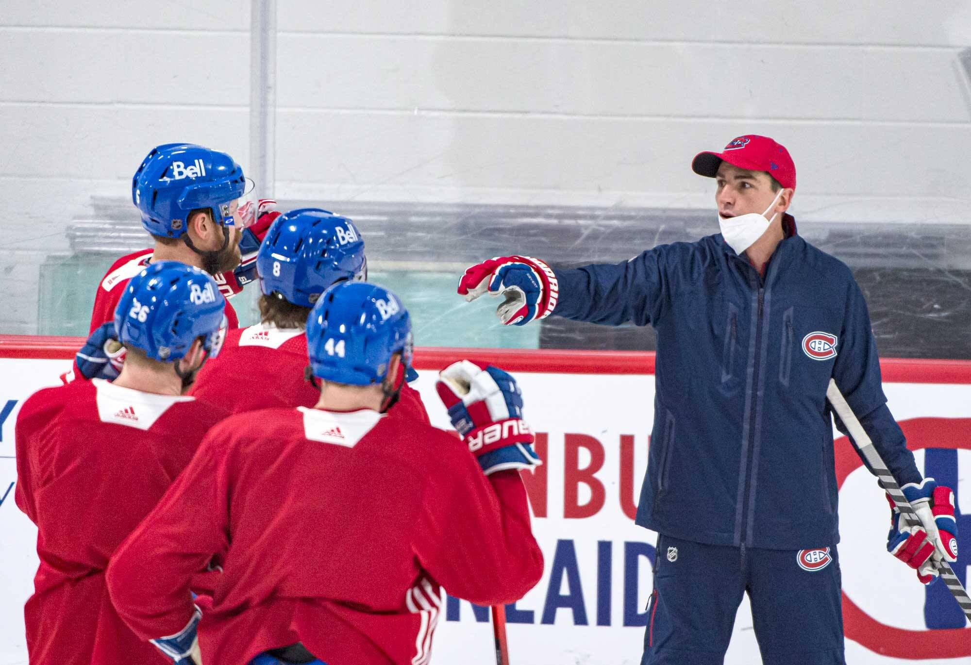 Alex Burrows se qualifie lui-même de « nerd du hockey ».