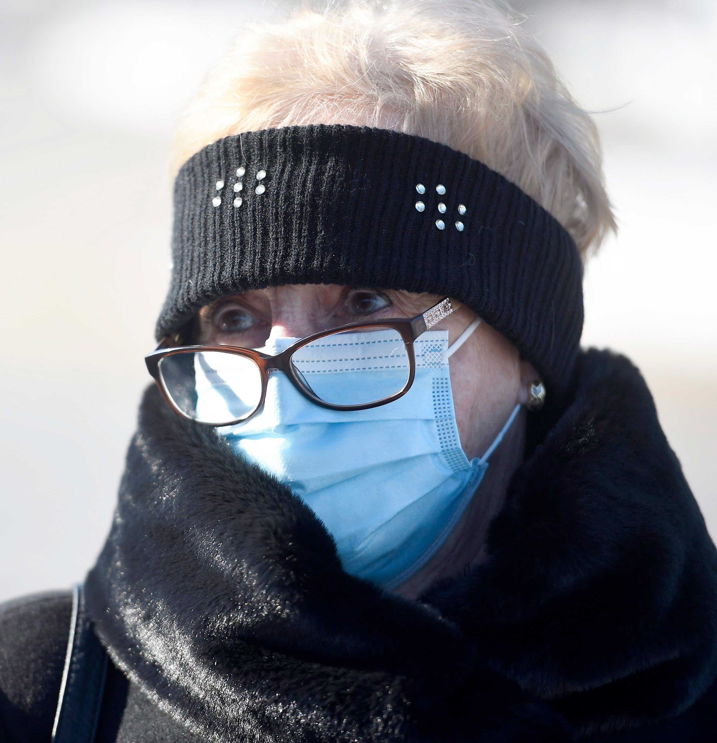 Des personnes rencontrées hier au centre de vaccination d’ExpoCité, s’inquiètent du vaccin d’AstraZeneca, comme Jeanne Messier, qui l’aurait refusé si on le lui avait proposé.