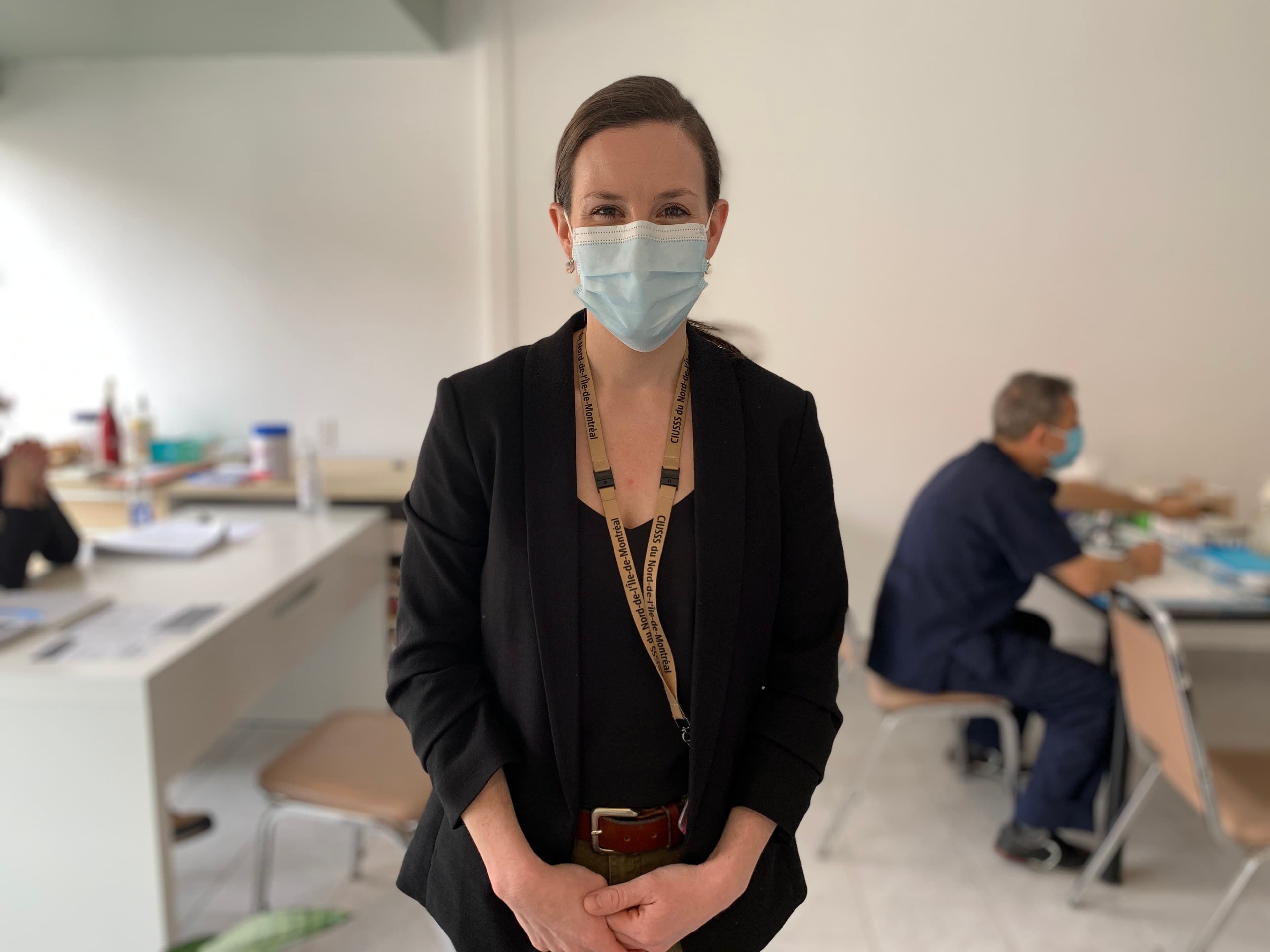 Mélanie Charbonneau, gestionnaire de l’équipe mobile de vaccination contre la COVID-19 pour le CIUSSS du Nord-de-l’Île-de-Montréal.