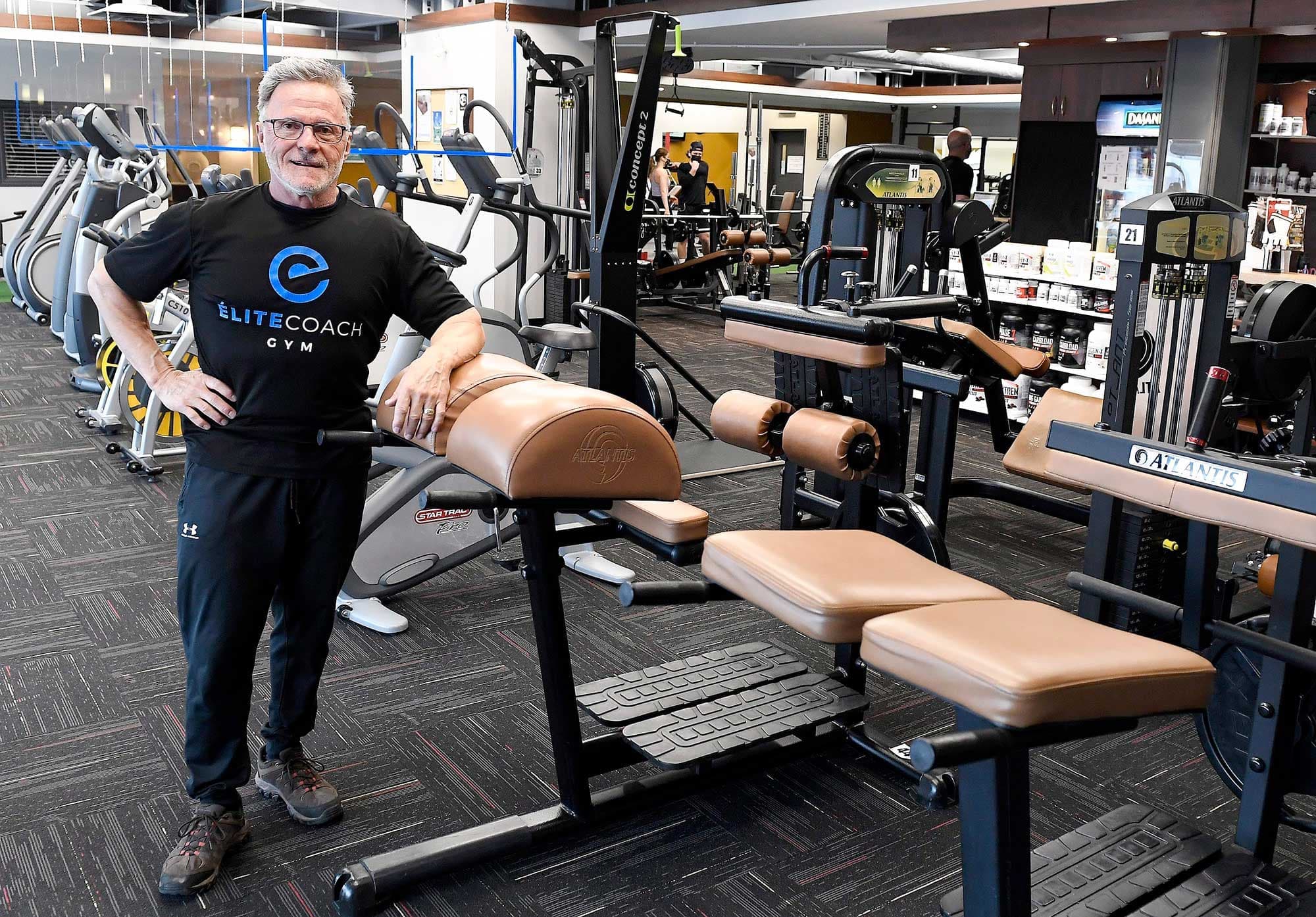 Le propriétaire du Gym Élite Coach, Arsène Lagrange, espérait être épargné par la « mise sur pause » des commerces car ses clients respectent les consignes à la lettre, affirme-t-il.