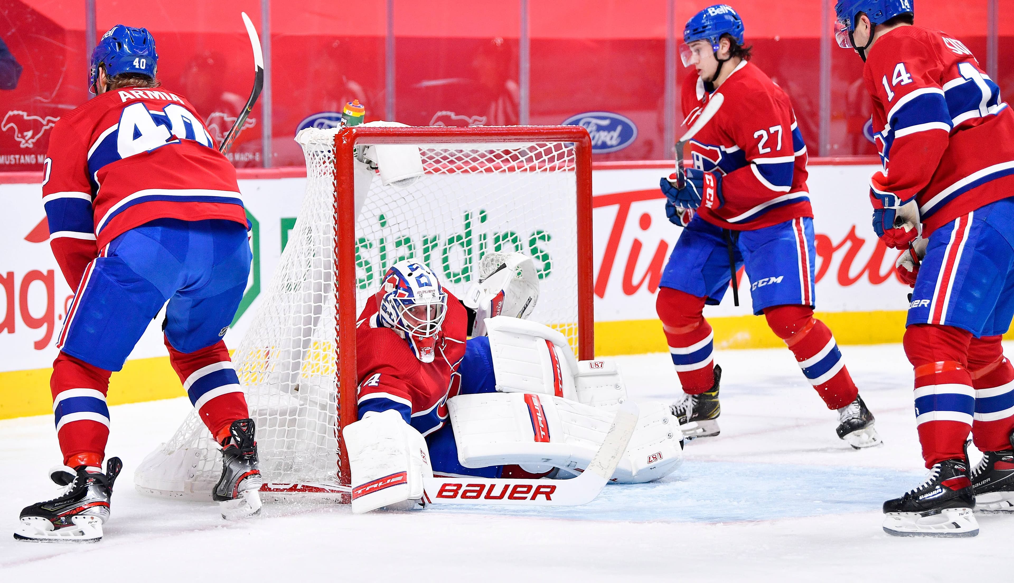Le gardien Jake Allen semble se chercher dernièrement, tout comme ses coéquipiers, notamment Nick Suzuki.