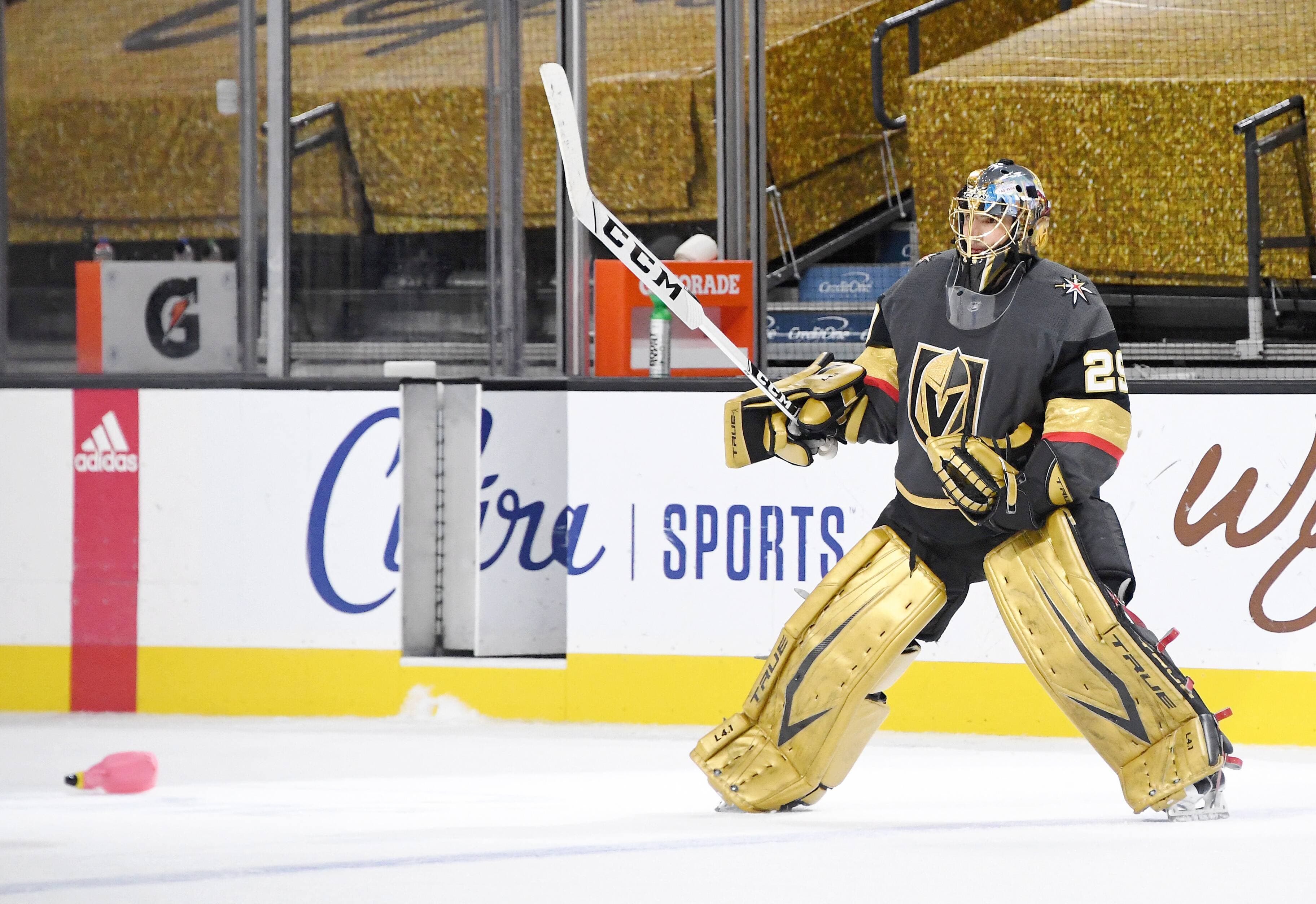 Marc-André Fleury après avoir été nommé la deuxième étoile du match contre les Coyotes de l’Arizona dimanche.