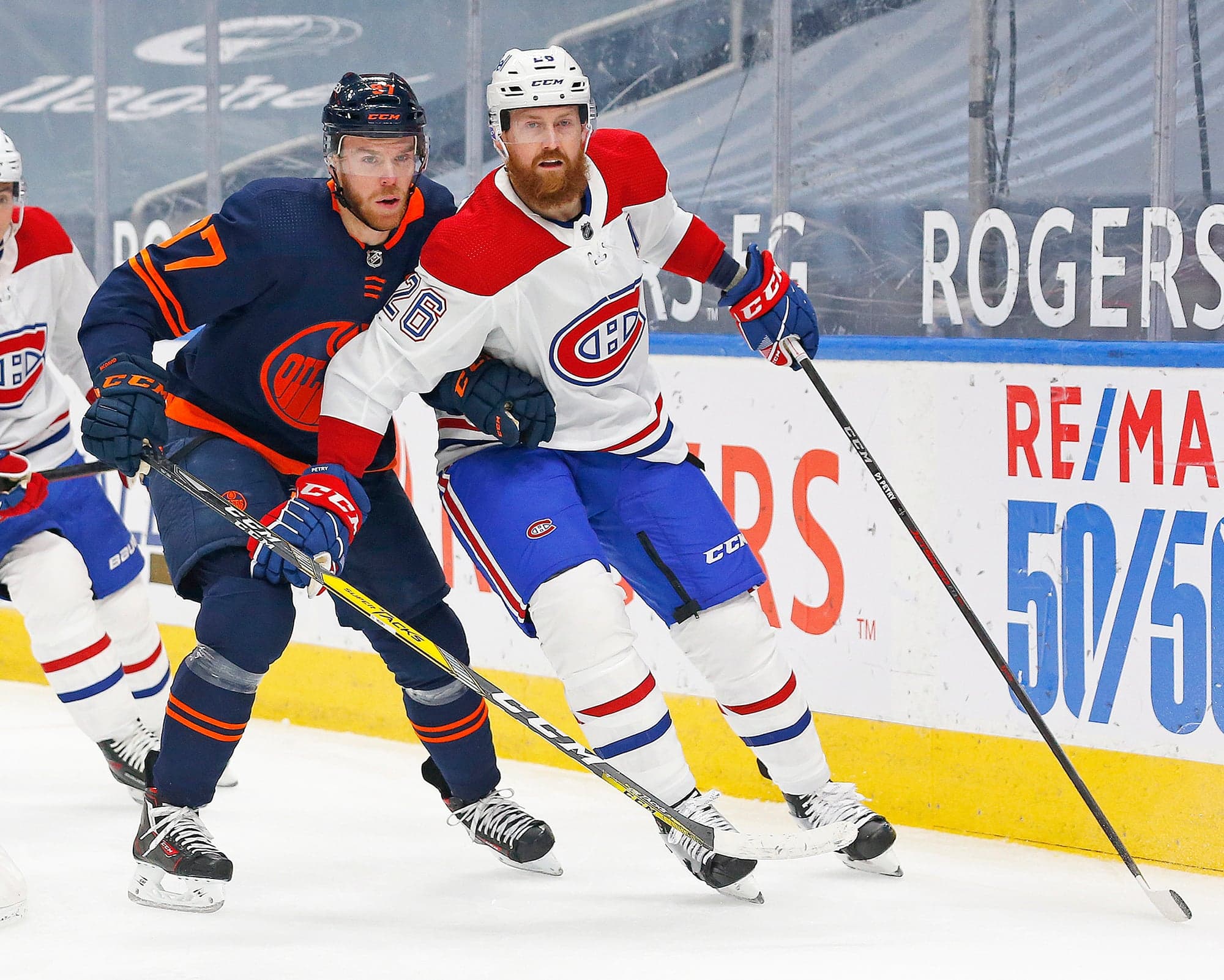 Connor McDavid a eu le dessus sur Jeff Petry et le Canadien, hier.