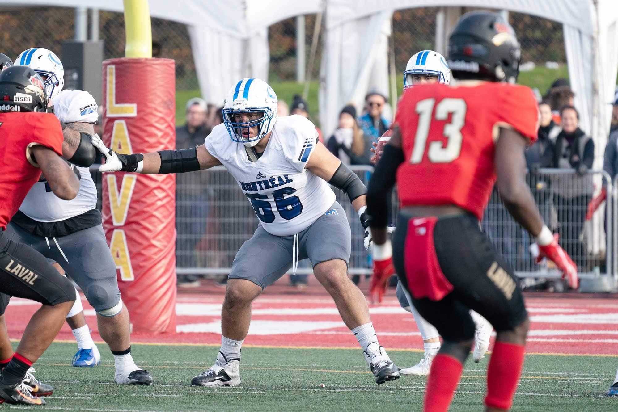 Après avoir brillé à la position de garde avec les Carabins de l’Université de Montréal, Pier-Olivier Lestage pourrait jouer comme centre sur la scène professionnelle.