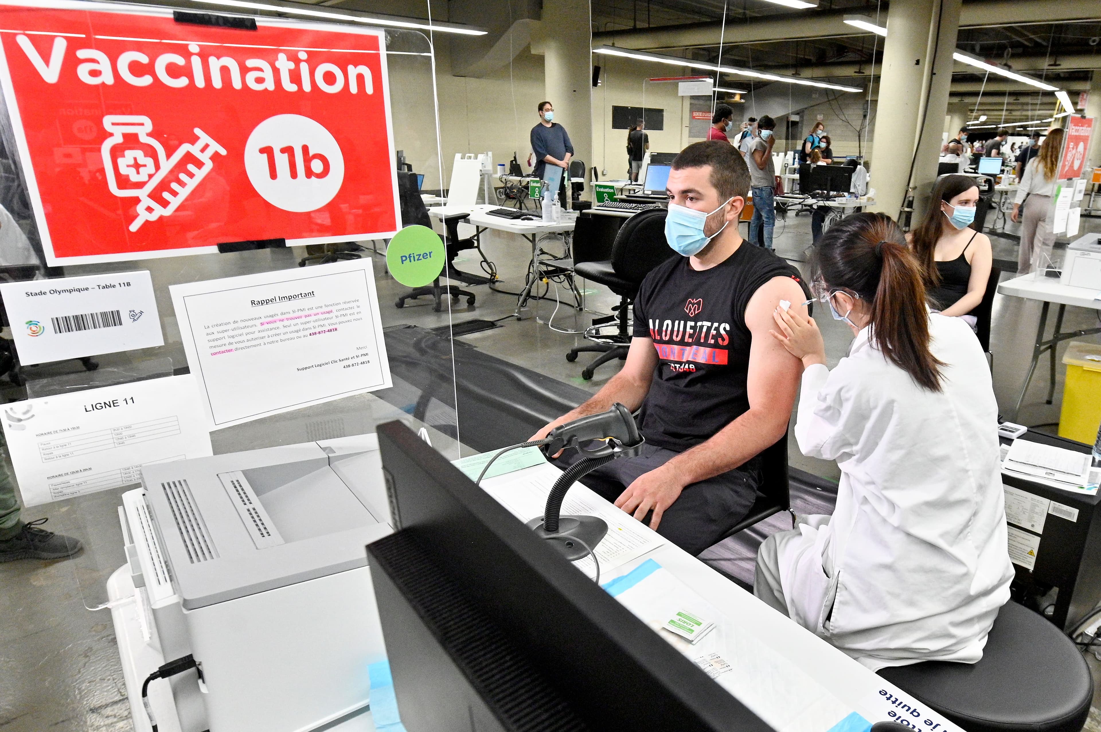 Hugo Richard et les joueurs des Alouettes de Montréal se sont fait vacciner le 17 mai dernier.