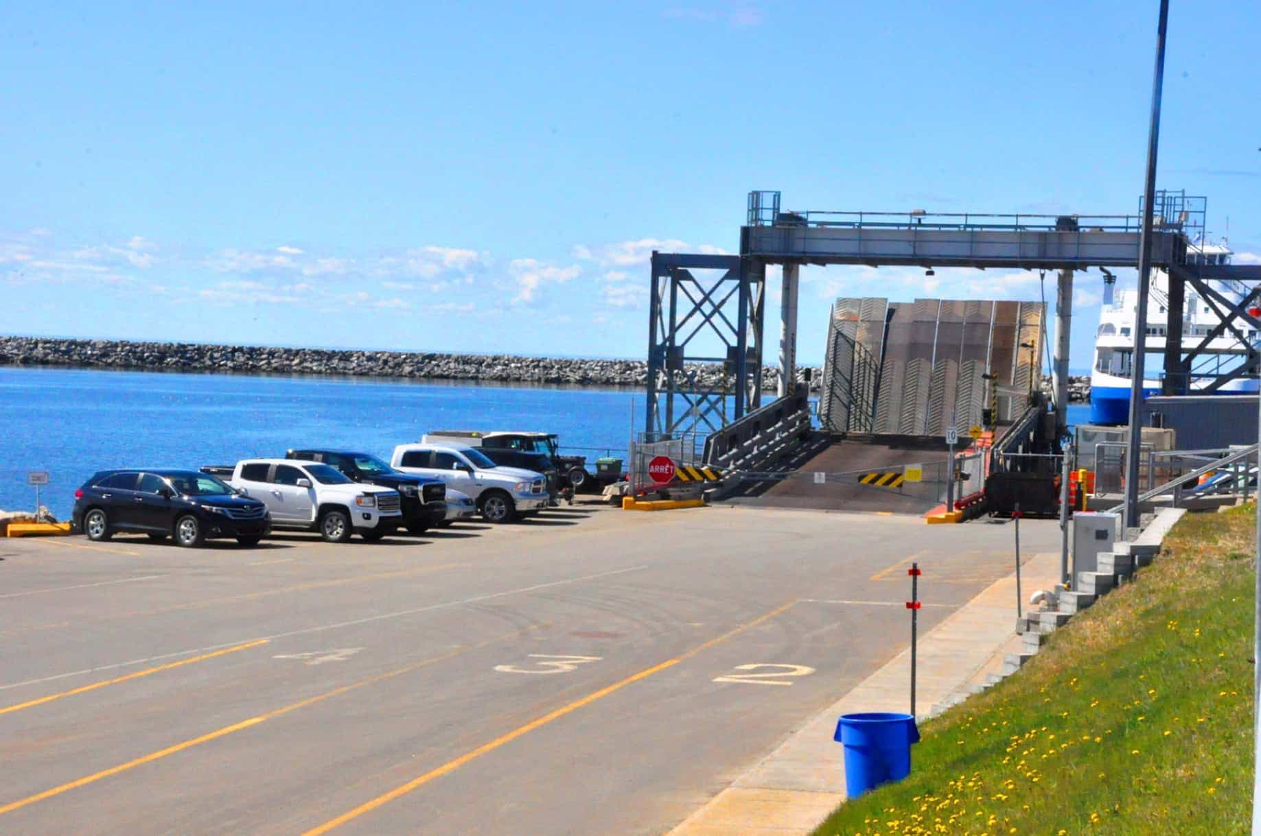La route qui mène au quai de la traverse de Matane a été sélectionnée par les citoyens pour dénoncer les déboires de ce lien fluvial.