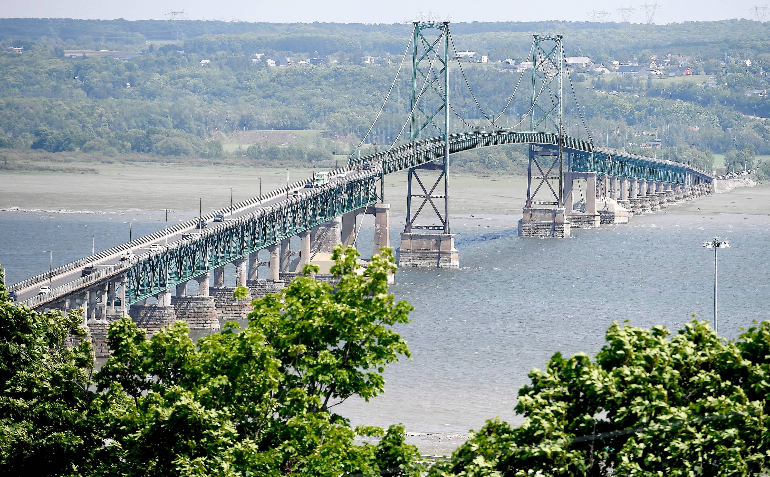 Le pont présente de sérieux signes d’érosion, mais le MTQ s’appuie sur des inspections générales tous les deux ans pour assurer qu’il est sécuritaire.