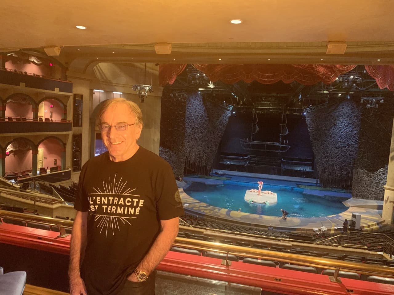 Le PDG du Cirque du Soleil, Daniel Lamarre, a reçu <em>Le Journal</em> dans une loge de l’enceinte où se produit le spectacle <em>O</em>, en même temps qu’une répétition.