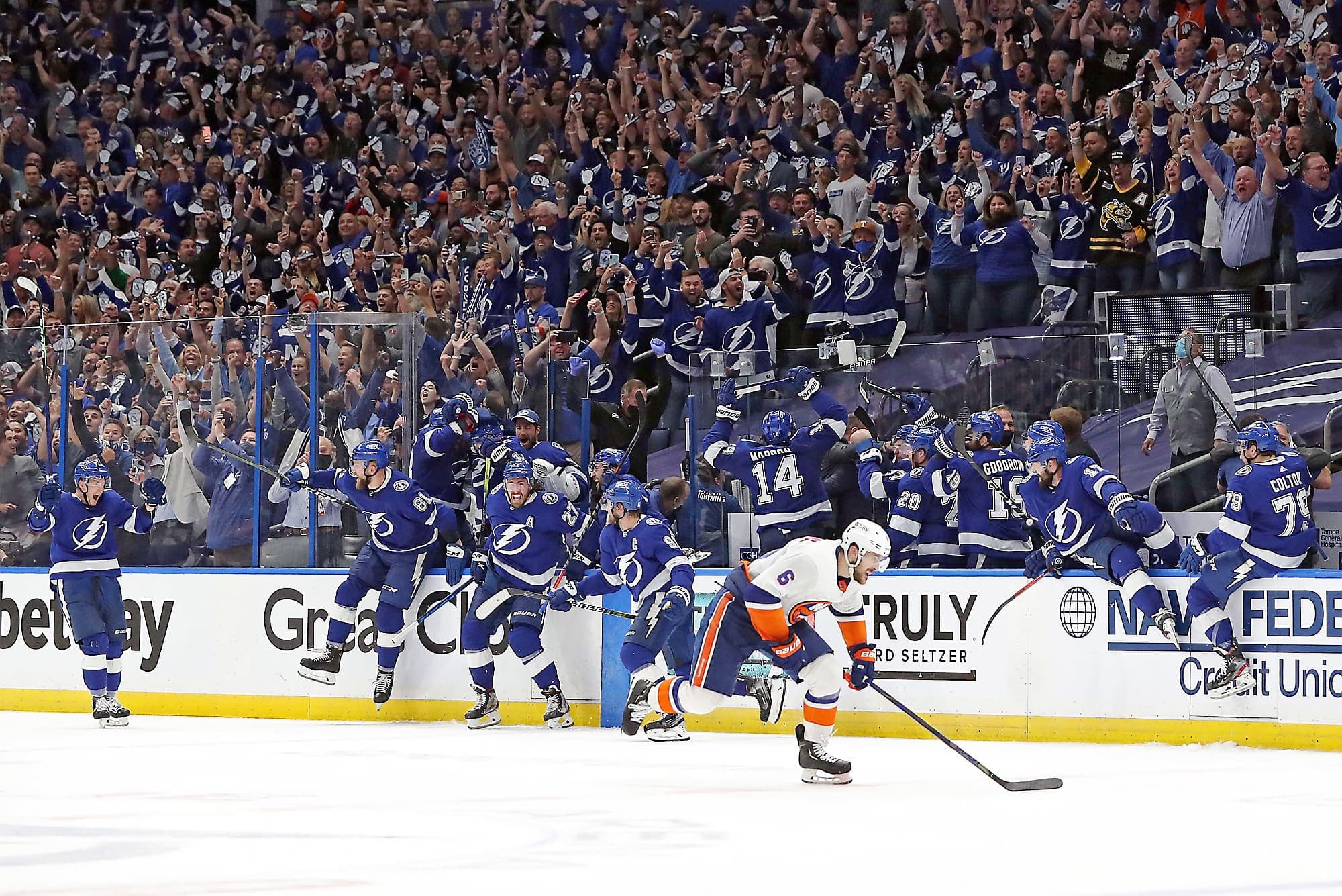 Les gradins de l’Amalie Arena à Tampa peuvent être remplis au maximum de leur capacité.