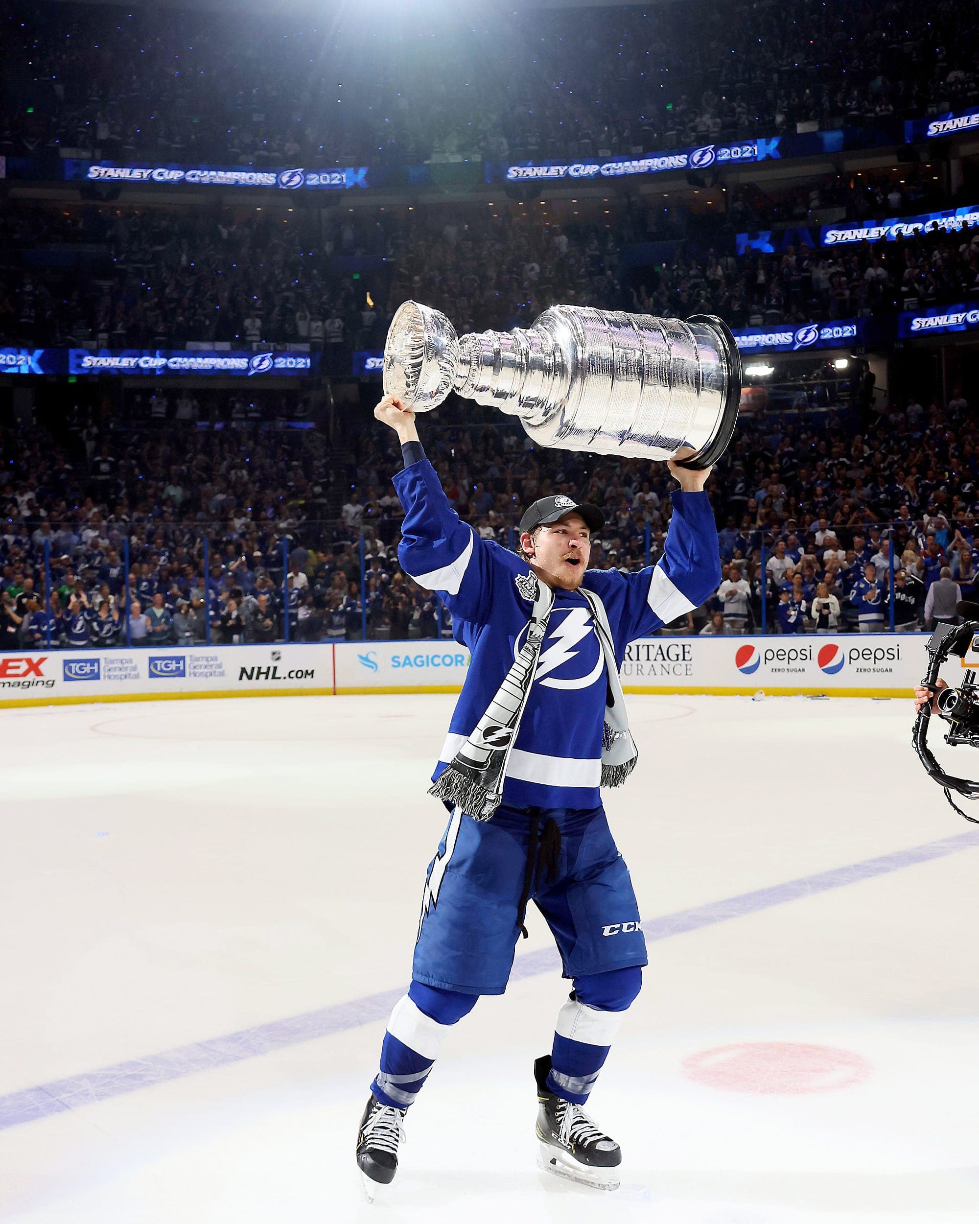 Vainqueur de deux coupes Stanley avec le Ligthning de Tampa Bay, le joueur de centre Yanni Gourde pourrait être une prise de qualité pour le Kraken de Seattle.