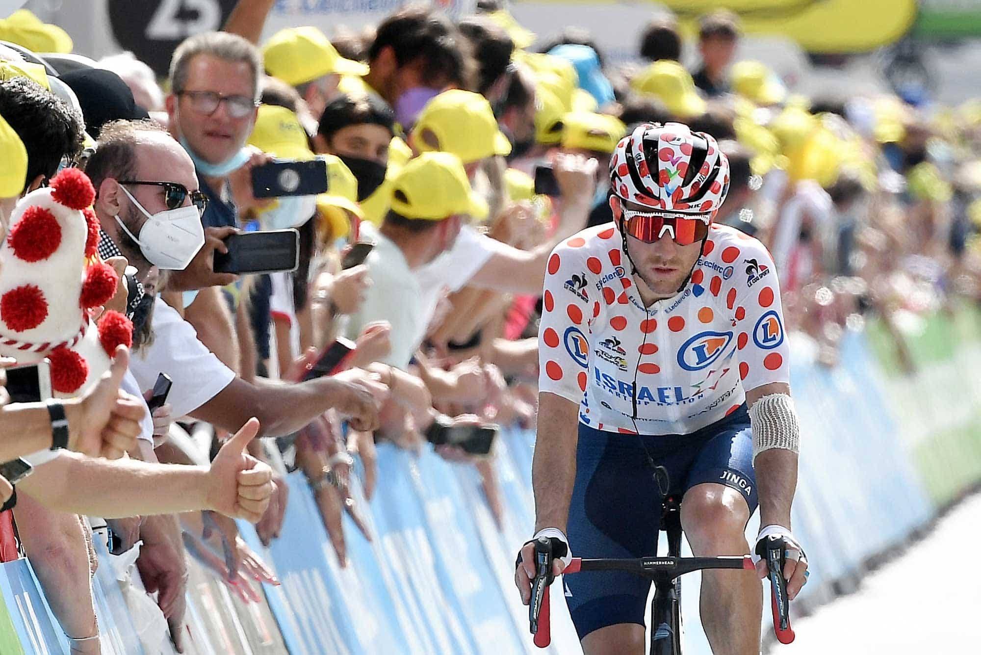 Michael Woods lorsqu’il a croisé le fil d’arrivée de la 15e étape du Tour de France, le 11 juillet dernier.