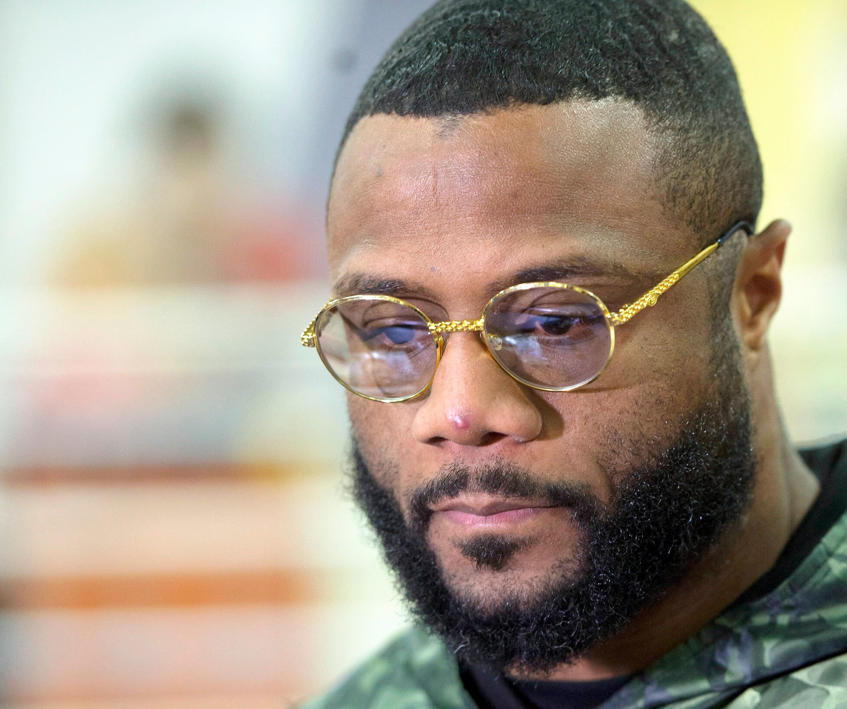 Jean Pascal traverse une dure période de son existence.