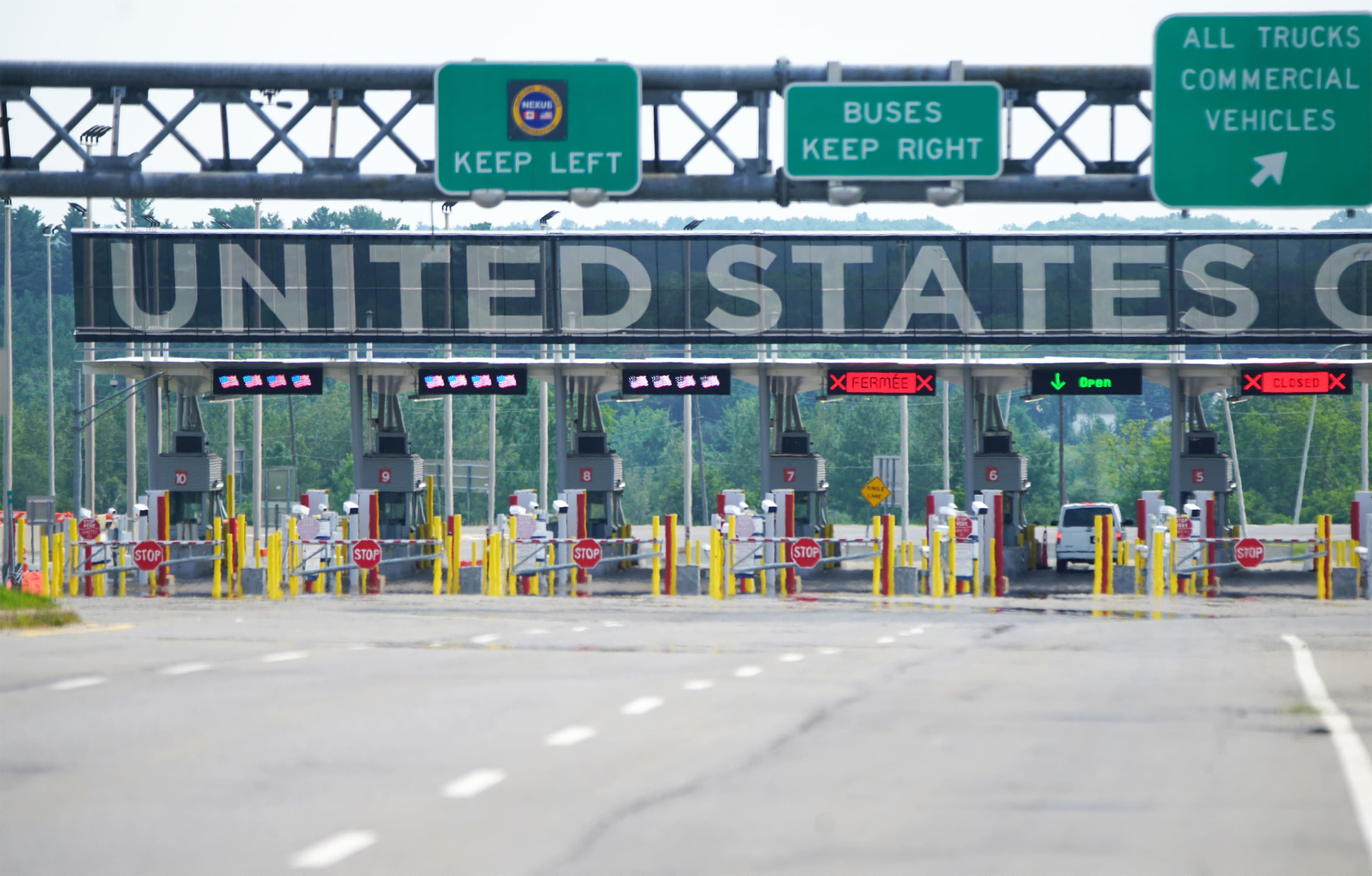 La frontière terrestre des États-Unis, comme ici à Lacolle, restera fermée au moins jusqu’au 22 août.