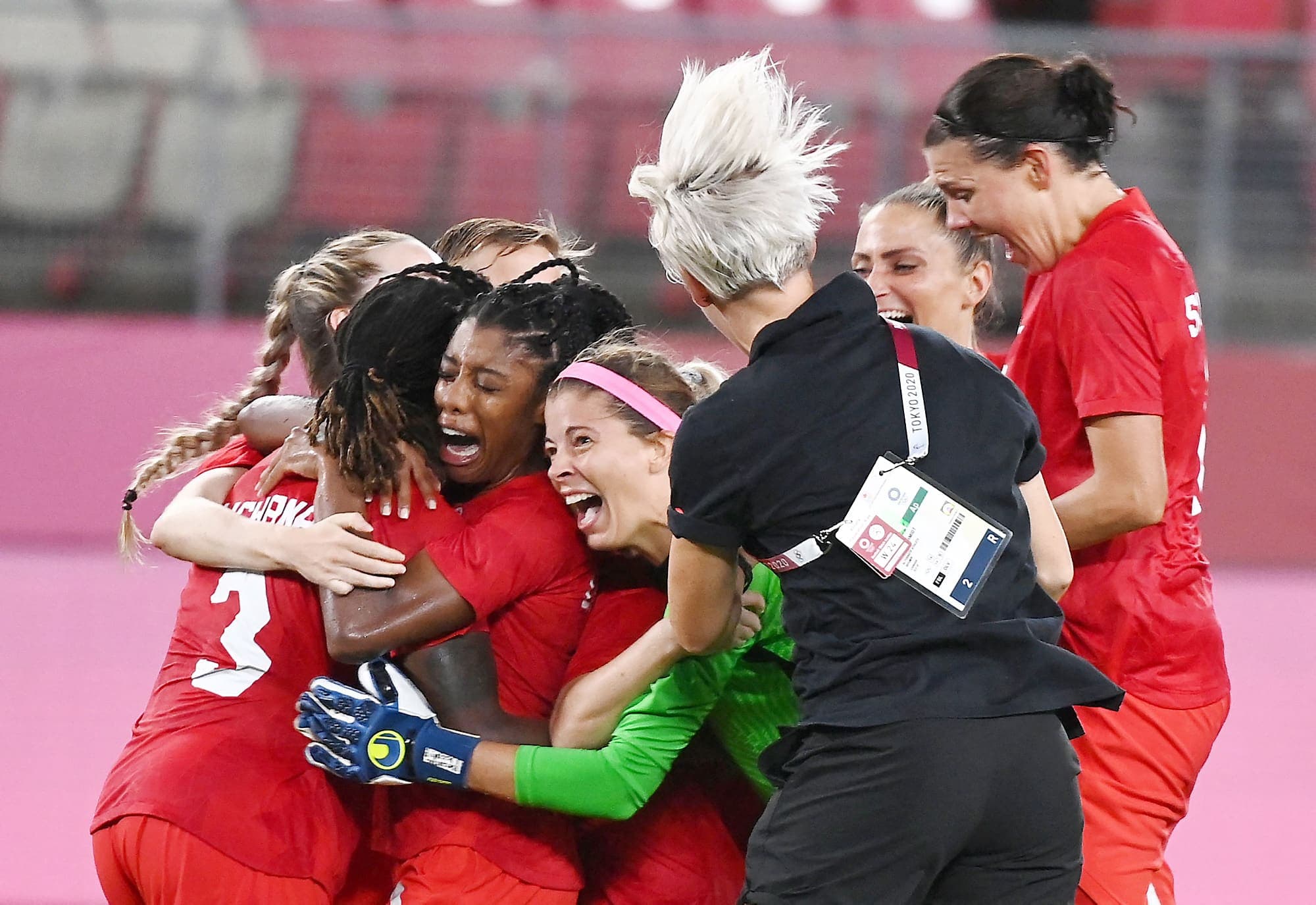 Les joueuses de l’unifolié ont explosé de joie au terme de leur victoire.