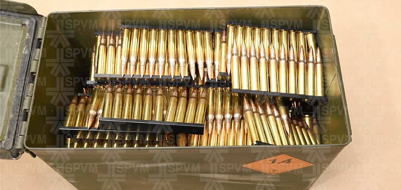Les policiers ont aussi retrouvé des munitions de divers calibres.