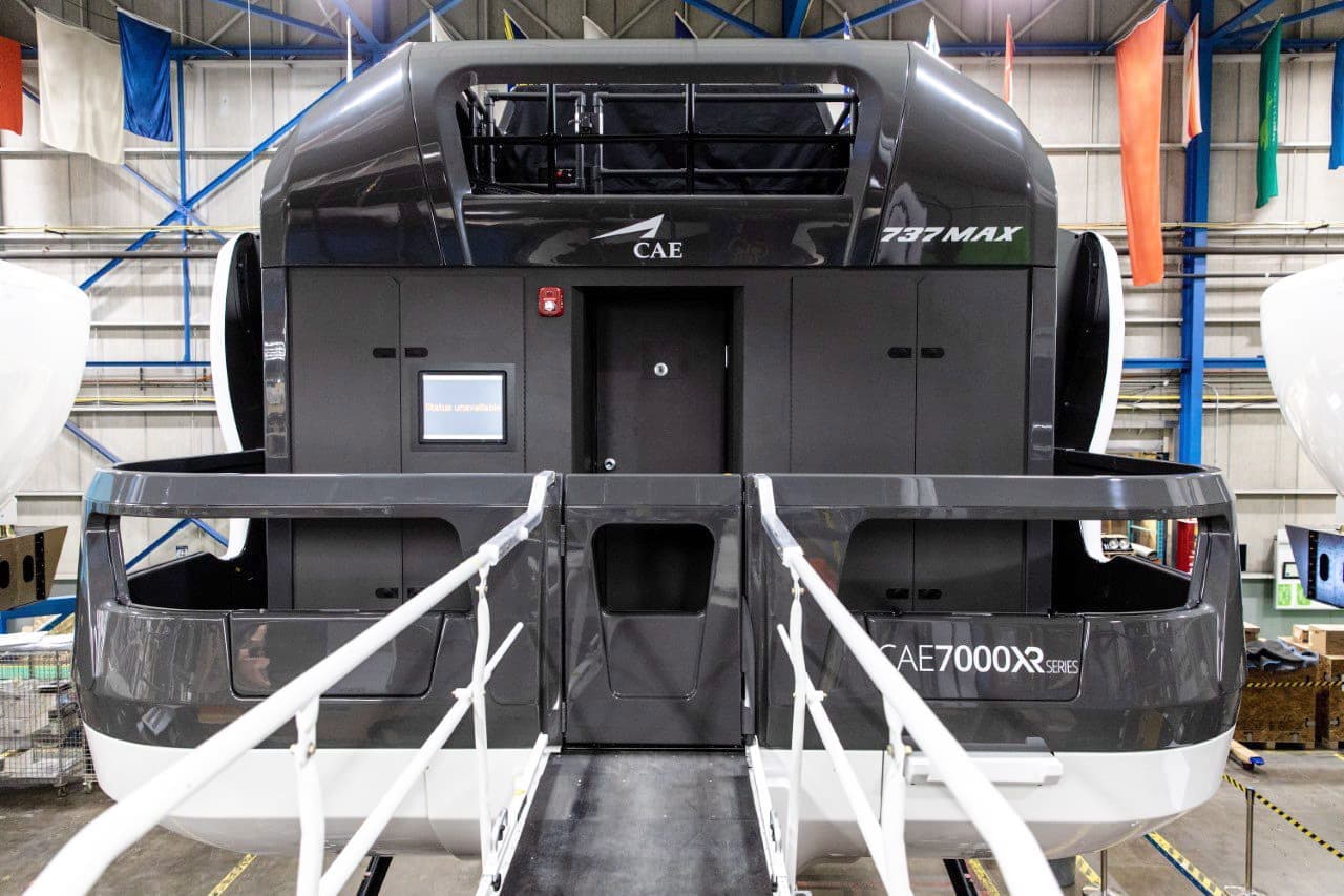 Le Conseil du patronat du Québec soutient que les programmes d’aide gouvernementaux devraient désormais cibler les secteurs toujours en difficulté, comme l’aéronautique. Ici, un simulateur de vol de la multinationale québécoise CAE.