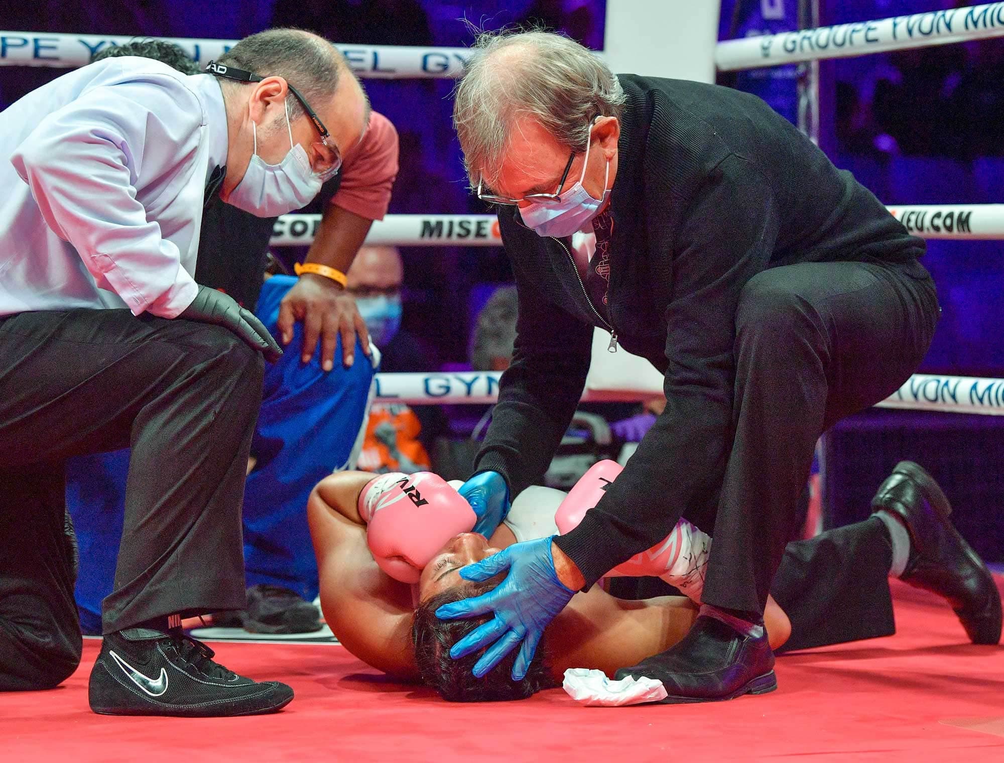 Jeanette Zacarias Zapata ne s’est jamais relevée. Elle a quitté le ring sur une civière samedi et elle est décédée cinq jours plus tard.