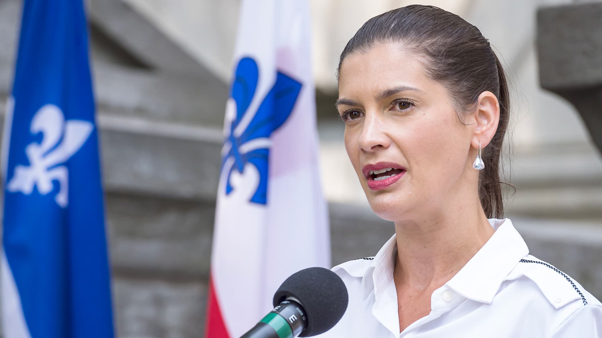 La ministre Geneviève Guilbault demande que la lumière soit faite sur les circonstances qui ont mené au décès de la boxeuse Jeanette Zacarias Zapata.