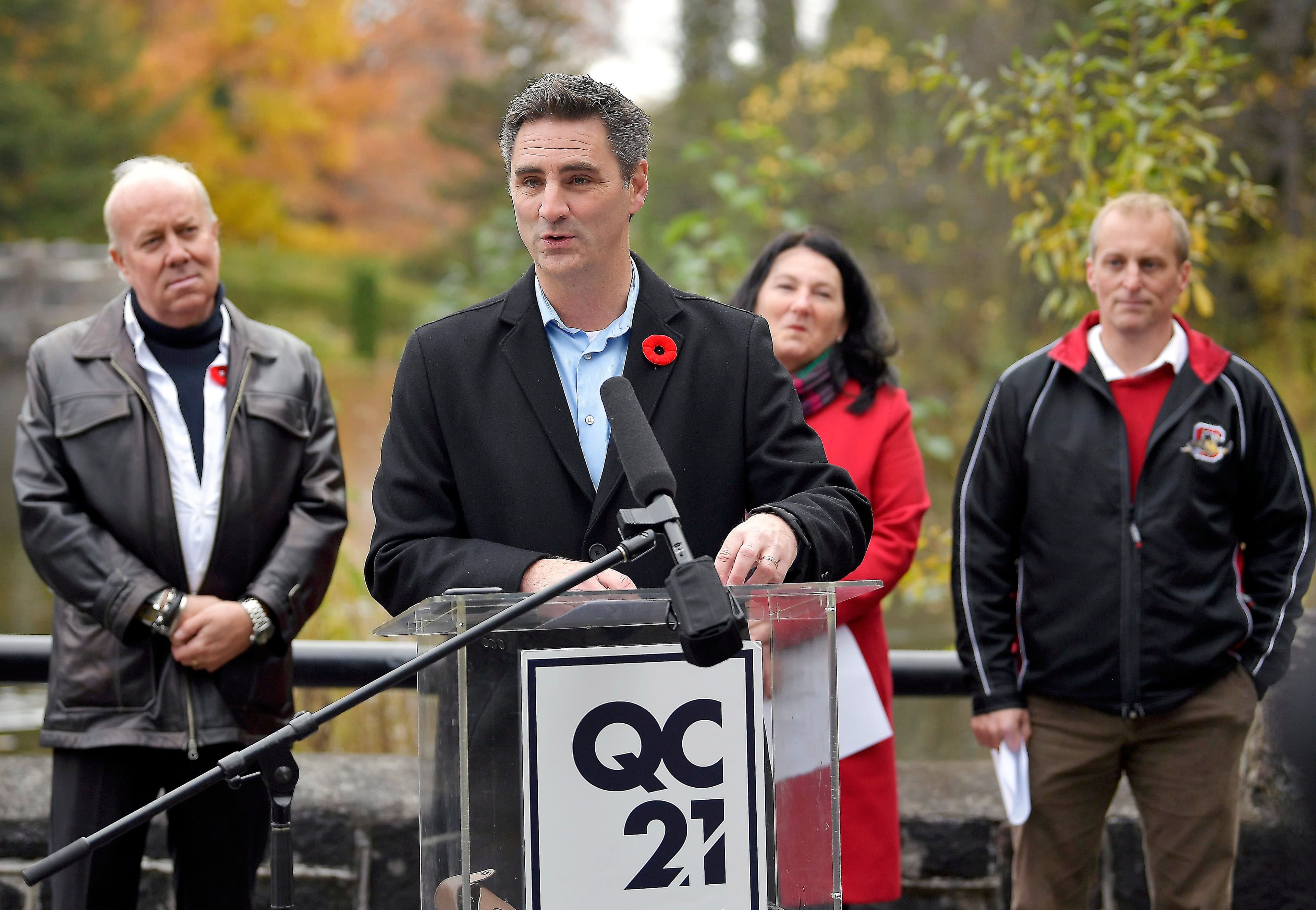 Dans un point de presse au parc des Moulins samedi, à Charlesbourg, Jean-François Gosselin a martelé que son parti est le seul à pouvoir « bloquer » le projet de tramway.