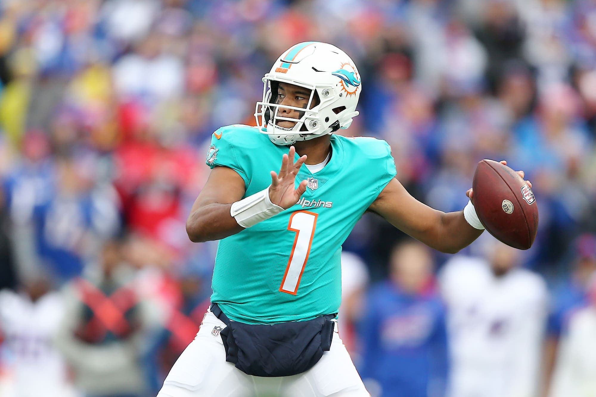 Tua Tagovailoa peine à progresser face à la pression adverse.