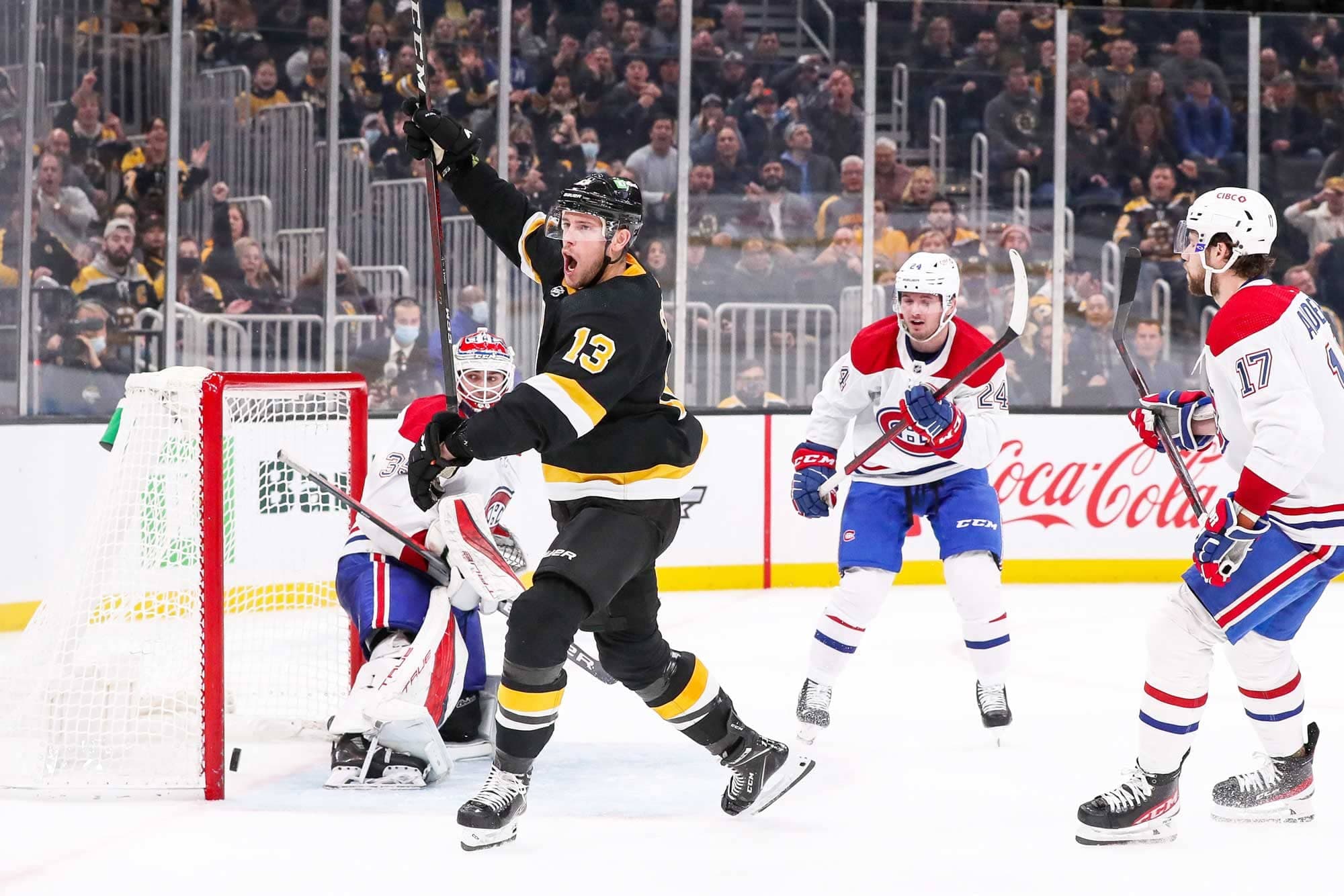 Samuel Montembeault a tenté de stopper l’hémorragie, dimanche à Boston, mais les Bruins ont menacé en deuxième période avant d’exploser en troisième, grâce notamment à deux buts de Charlie Coyle.