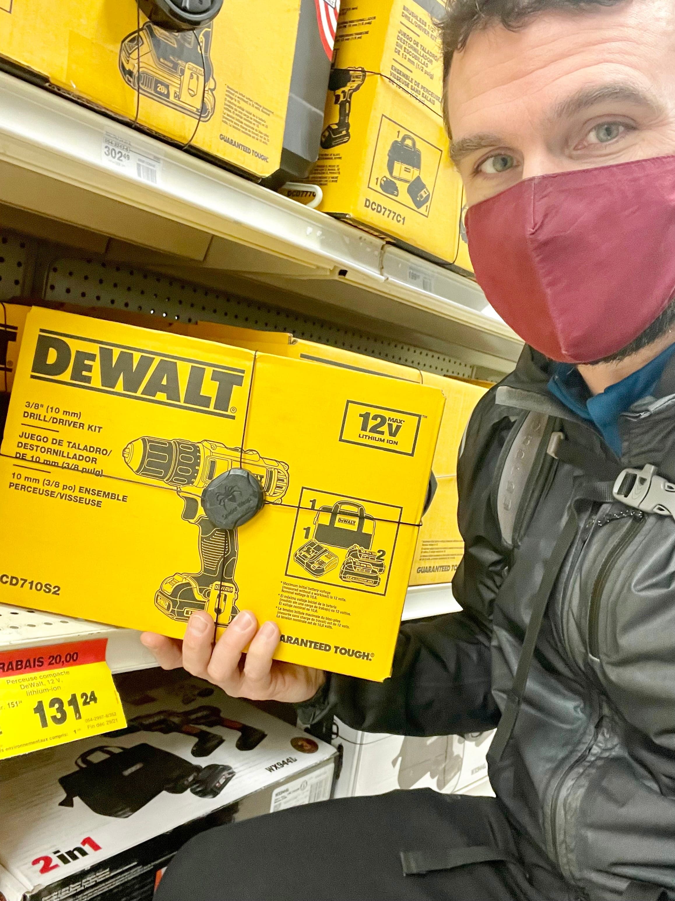 J’ai fait baisser le prix de cette perceuse tournevis de presque 30 $ en montrant le prix plus bas du concurrent.