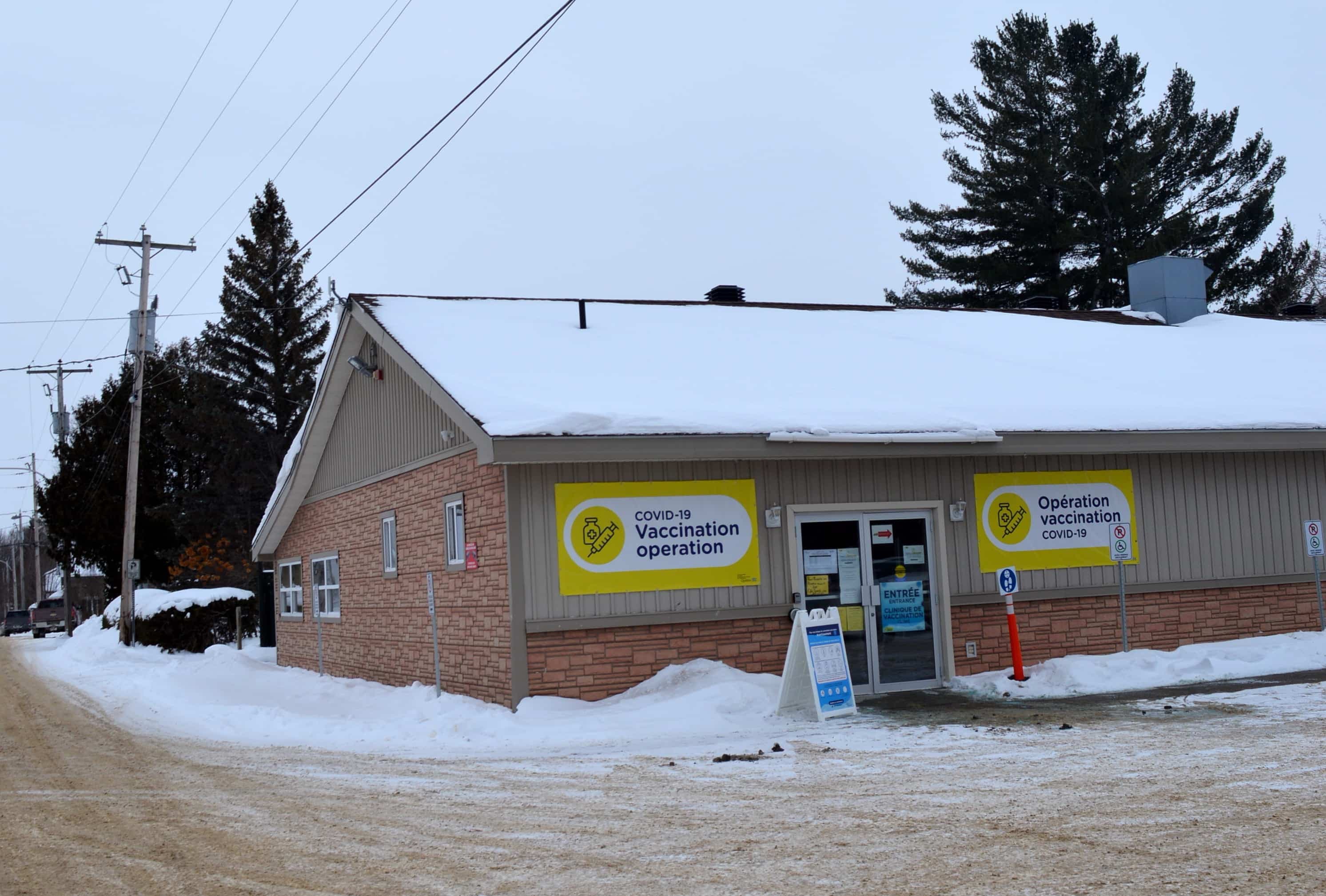 Le centre récréatif de Campbell’s Bay a une nouvelle vocation depuis le printemps dernier : il a été converti en le seul centre de vaccination permanent dans tout le Pontiac.