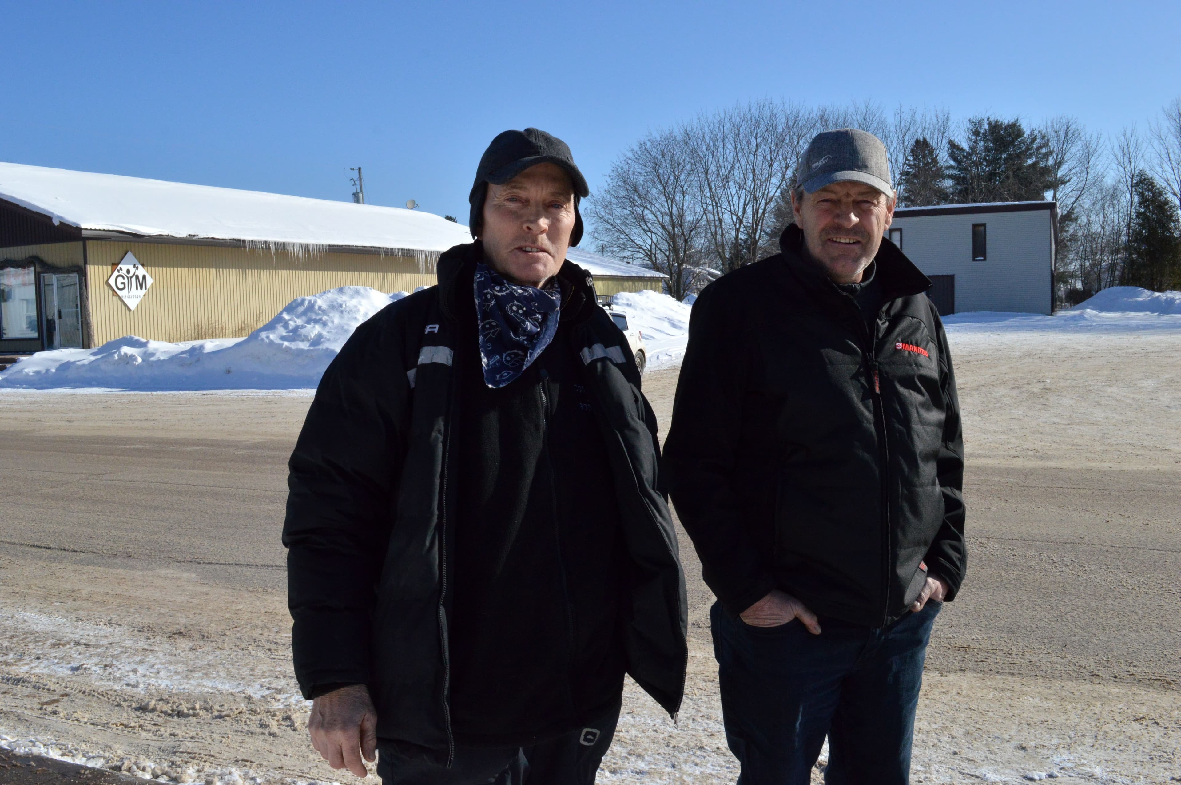 Perry Hodgins, fermier, n'est pas vacciné. Il ne se considère pas comme complotiste pour autant.