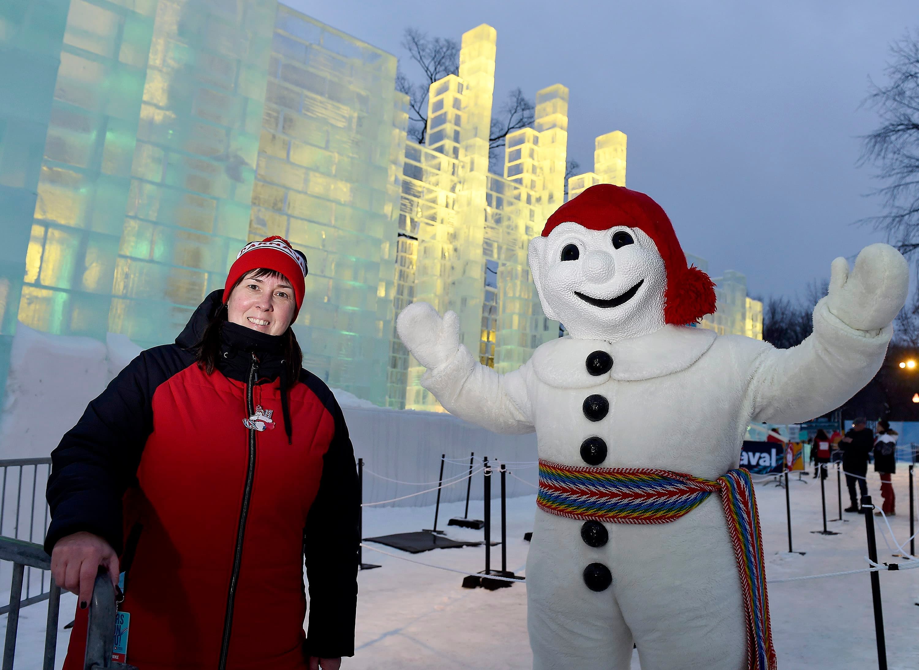 Mélanie Raymond, directrice générale de l’événement, et Bonhomme sont confiants que les carnavaleux seront au rendez-vous pour les derniers jours de festivités.
