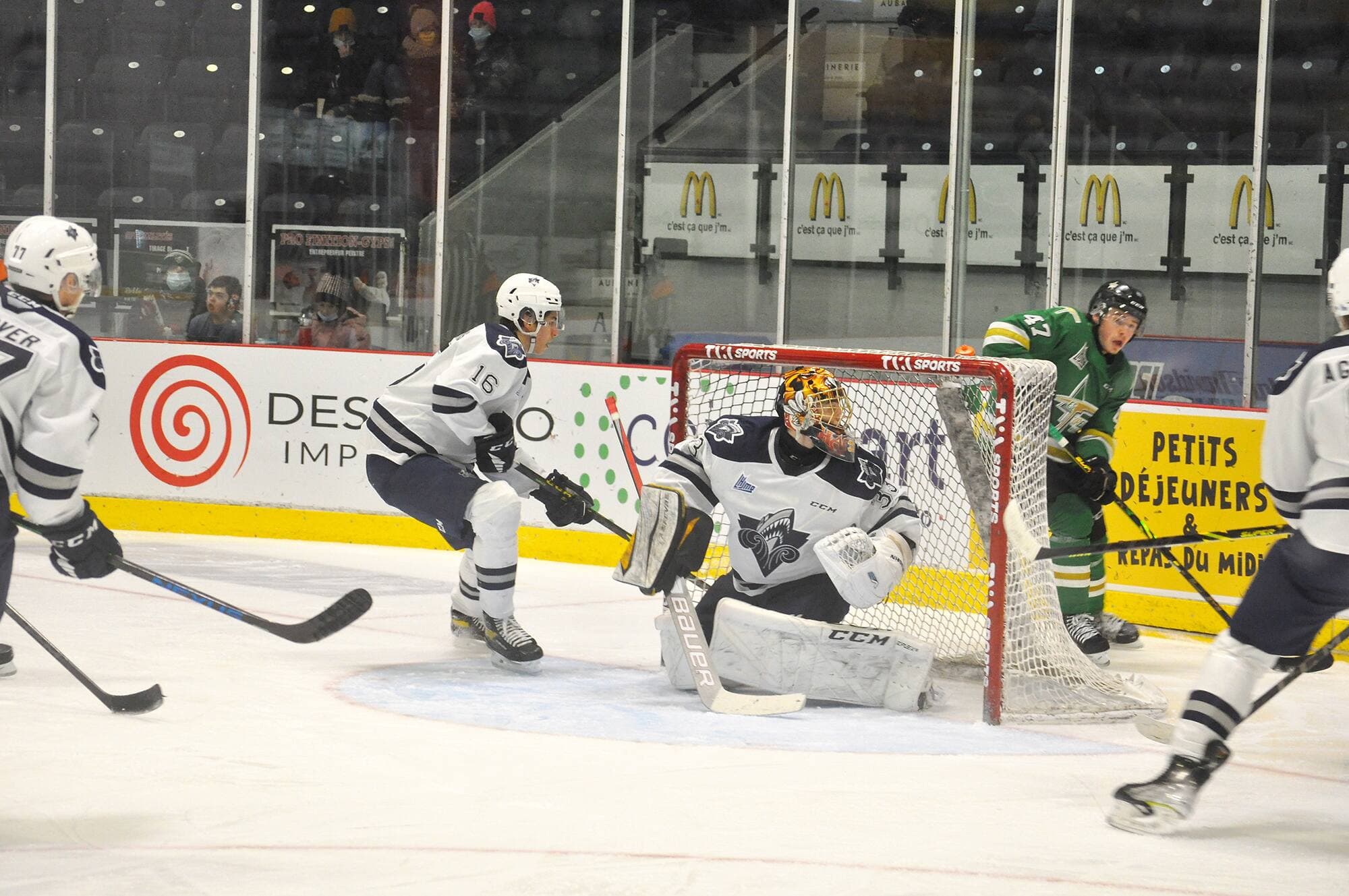 Rappelé du midget AAA, le gardien de but Kyle Hagen a bien paru à son premier match en carrière dans la LHJMQ.