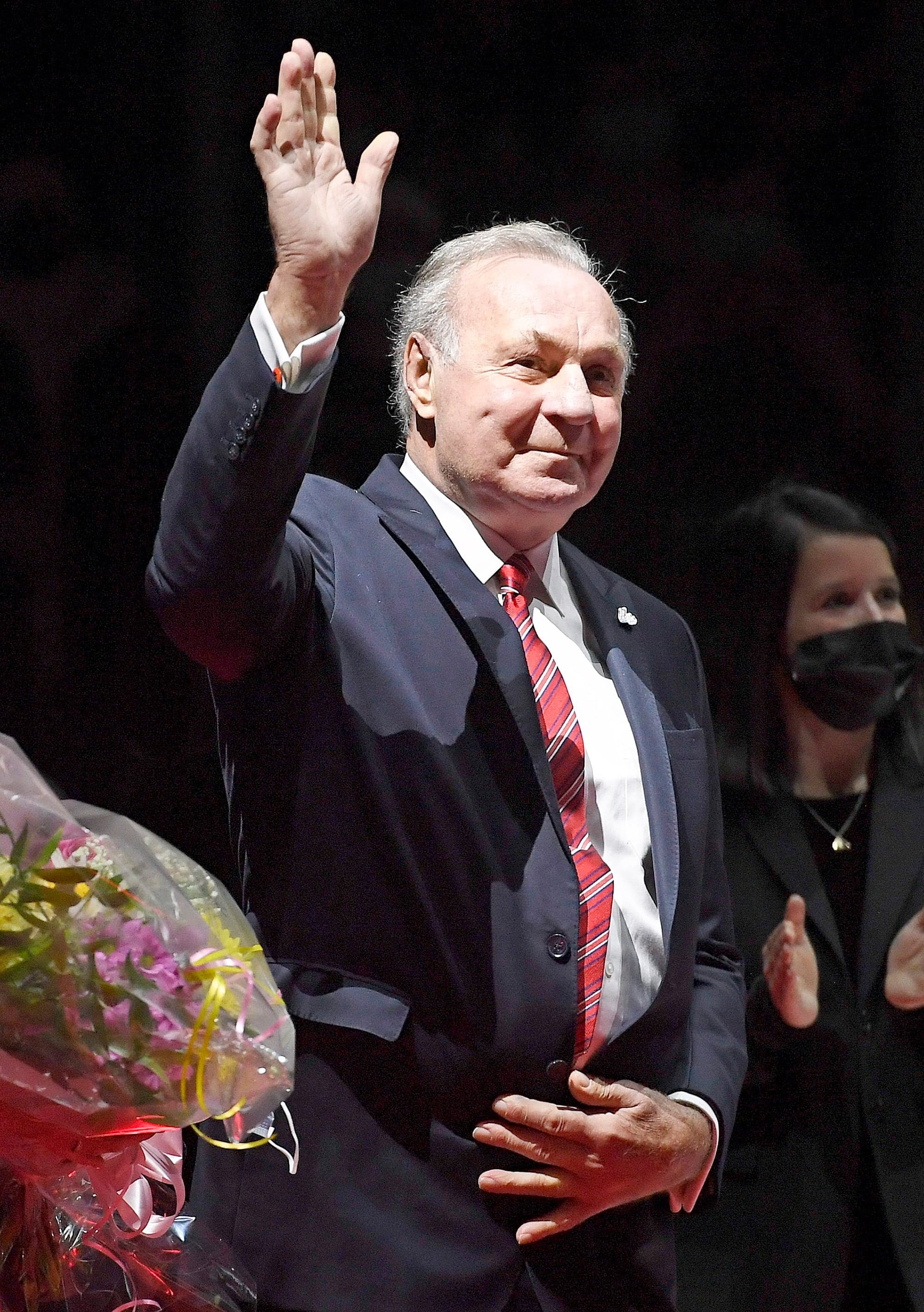 Le numéro 4 de Guy Lafleur avec les Remparts a été retiré à travers la LHJMQ, en octobre 2021, au Centre Vidéotron, à Québec.