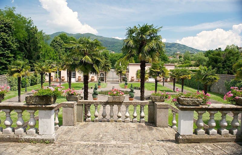 La Villa Lazzareschi.