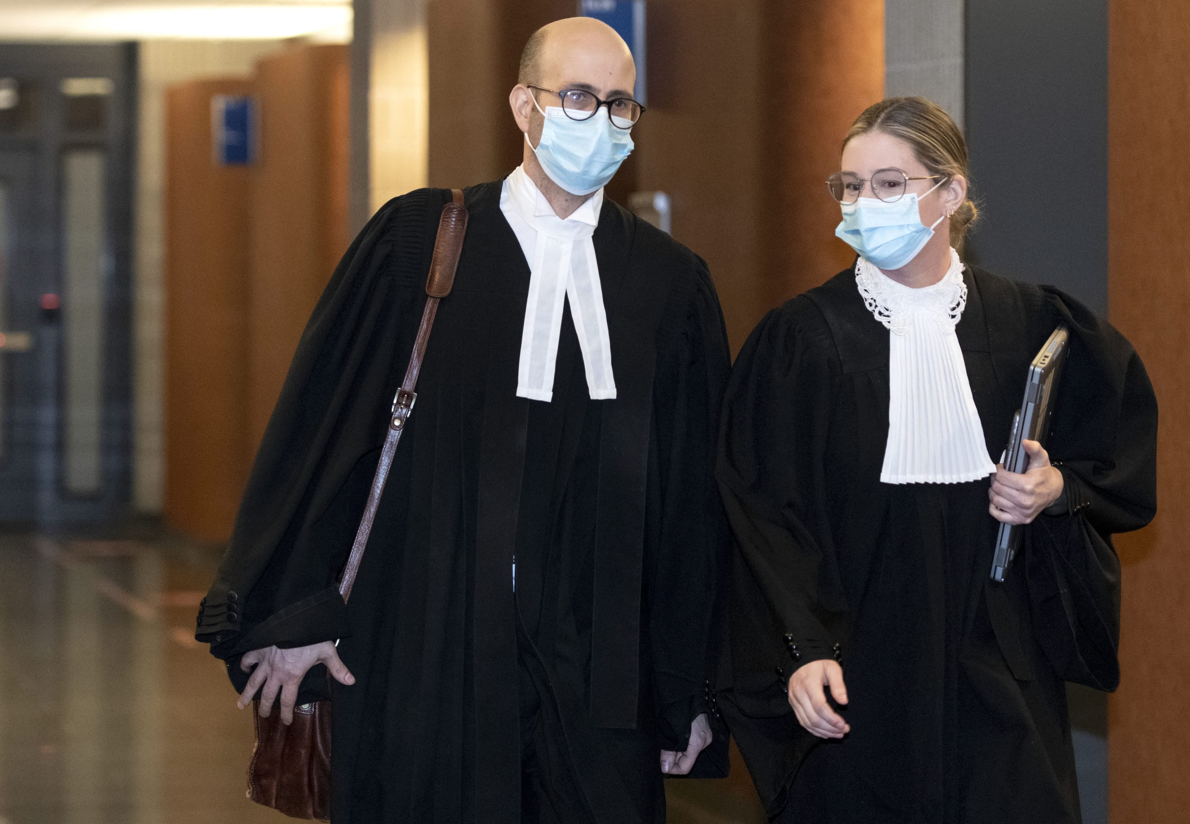 Me Julien Bernard (à gauche) représente le procureur général du Québec au procès civil de techniciens qui accusent la Sûreté du Québec d’avoir mal travaillé, le soir de l’attentat au Métropolis, en 2012.