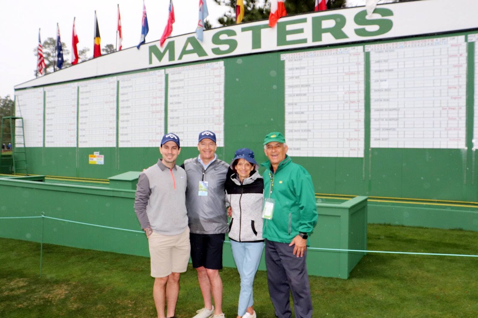 Bruno Lachance (à droite) et sa conjointe, Denise Bergeron, ont accompagné le directeur général du club de golf Royal Québec, Mario Bouchard, et son fils, Gabriel, à leur premier pèlerinage sur l’Augusta National, cette semaine.