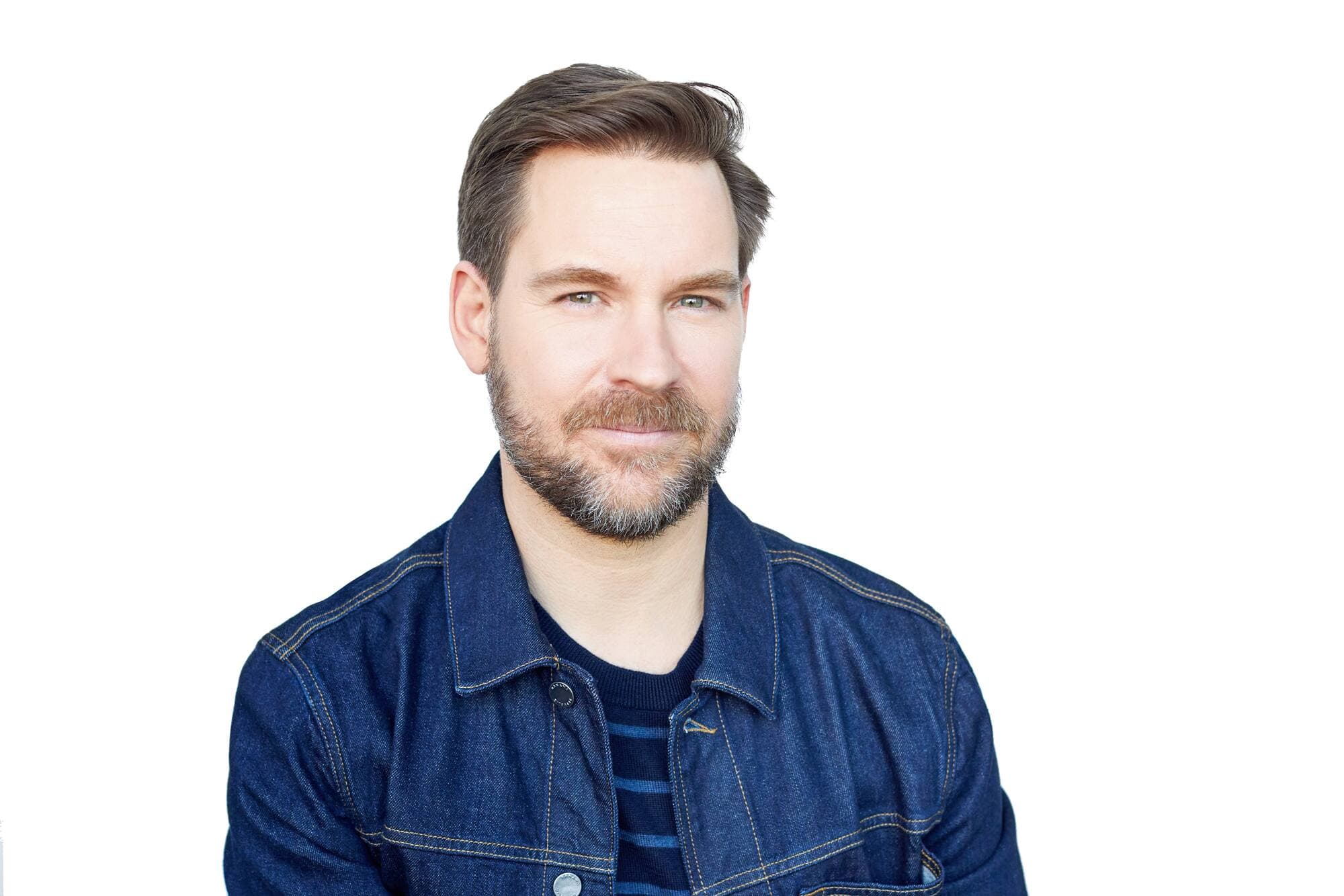 L’historien Laurent Turcot est une figure connue dans le paysage médiatique québécois. L’UQTR lui a adressé une lettre de réprimande à propos de son livre Sports et loisirs : une histoire des origines à nos jours.