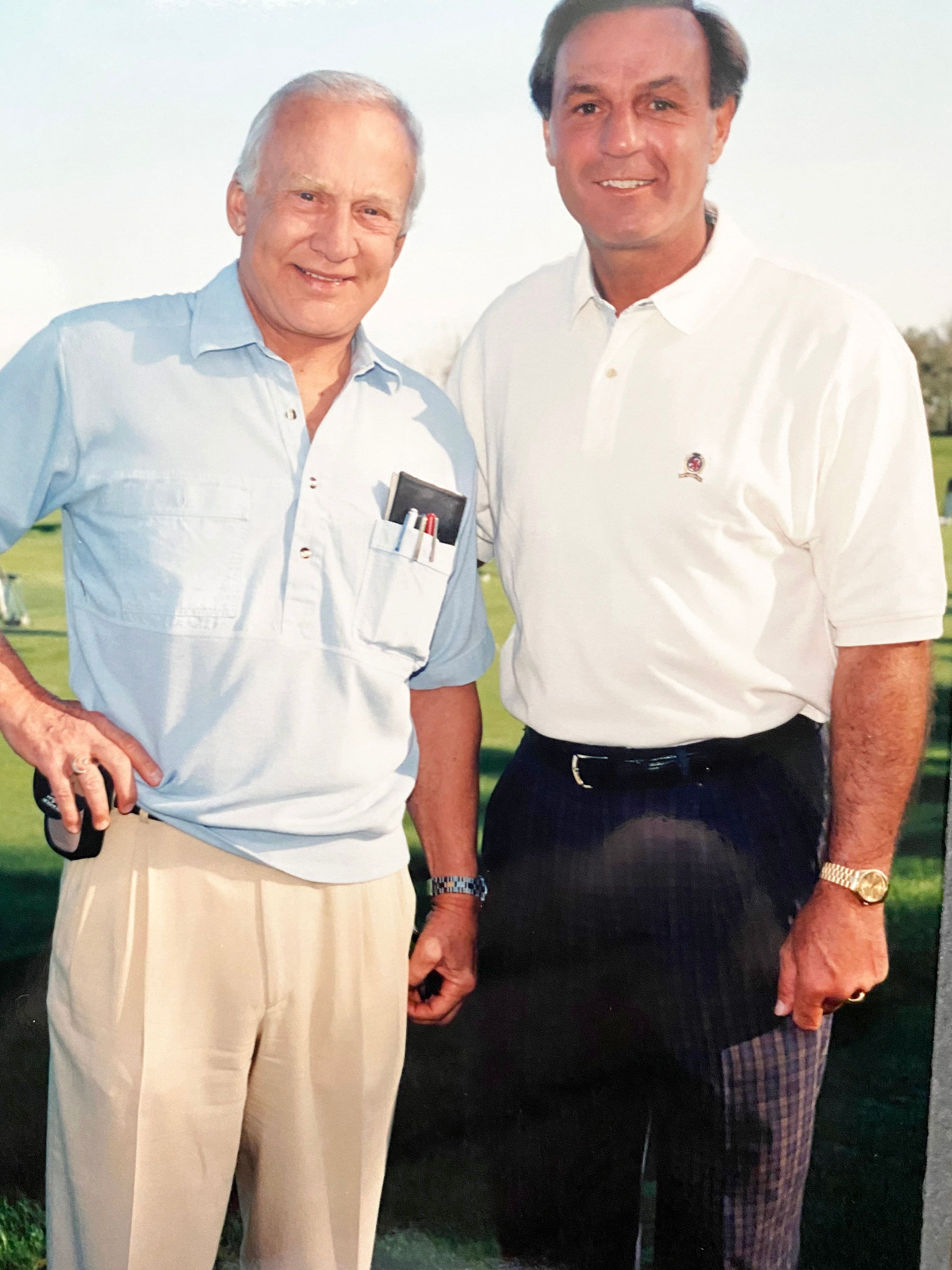 Guy Lafleur a rencontré l’astronaute Buzz Aldrin, le deuxième homme ayant marché sur la Lune, en juillet 1969. Aldrin a célébré ses 92 ans le 20 janvier.