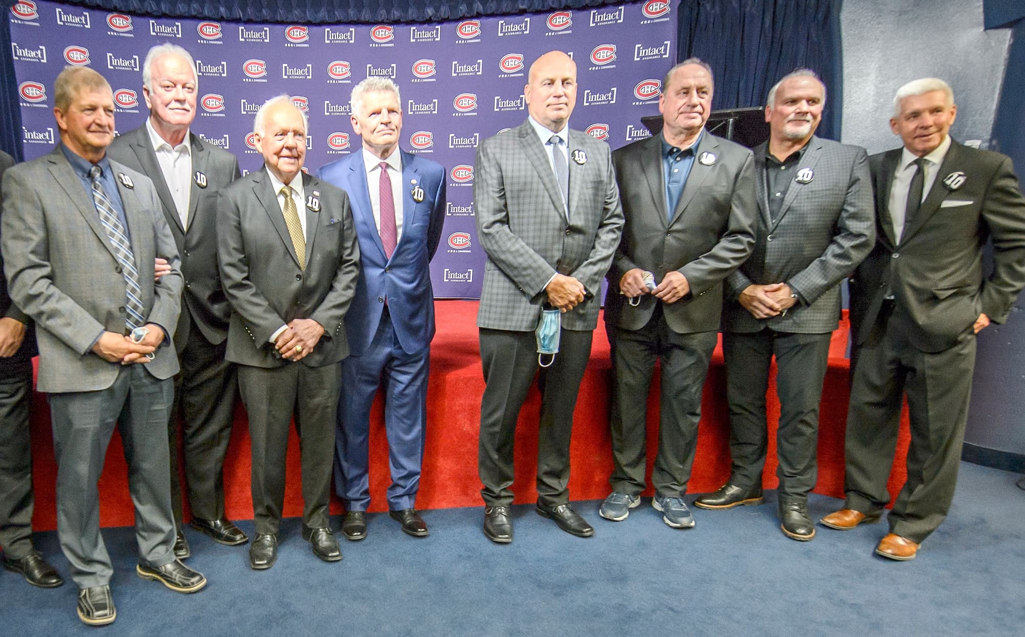 Pierre Mondou, Yvon Lambert, Yvan Cournoyer, Chris Nilan, Rick Green, Bob Gainey, Lucien DeBlois, Réjean Houle et plusieurs autres anciens du Canadien étaient au Centre Bell pour honorer le légendaire Guy Lafleur, hier soir.