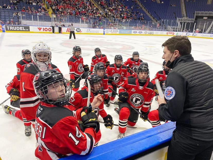 Les petits Remparts ont appliqué les consignes à la lettre pour s’offrir un pique-nique à leurs débuts au tournoi pee-wee face à Markham, mardi soir au Centre Vidéotron.