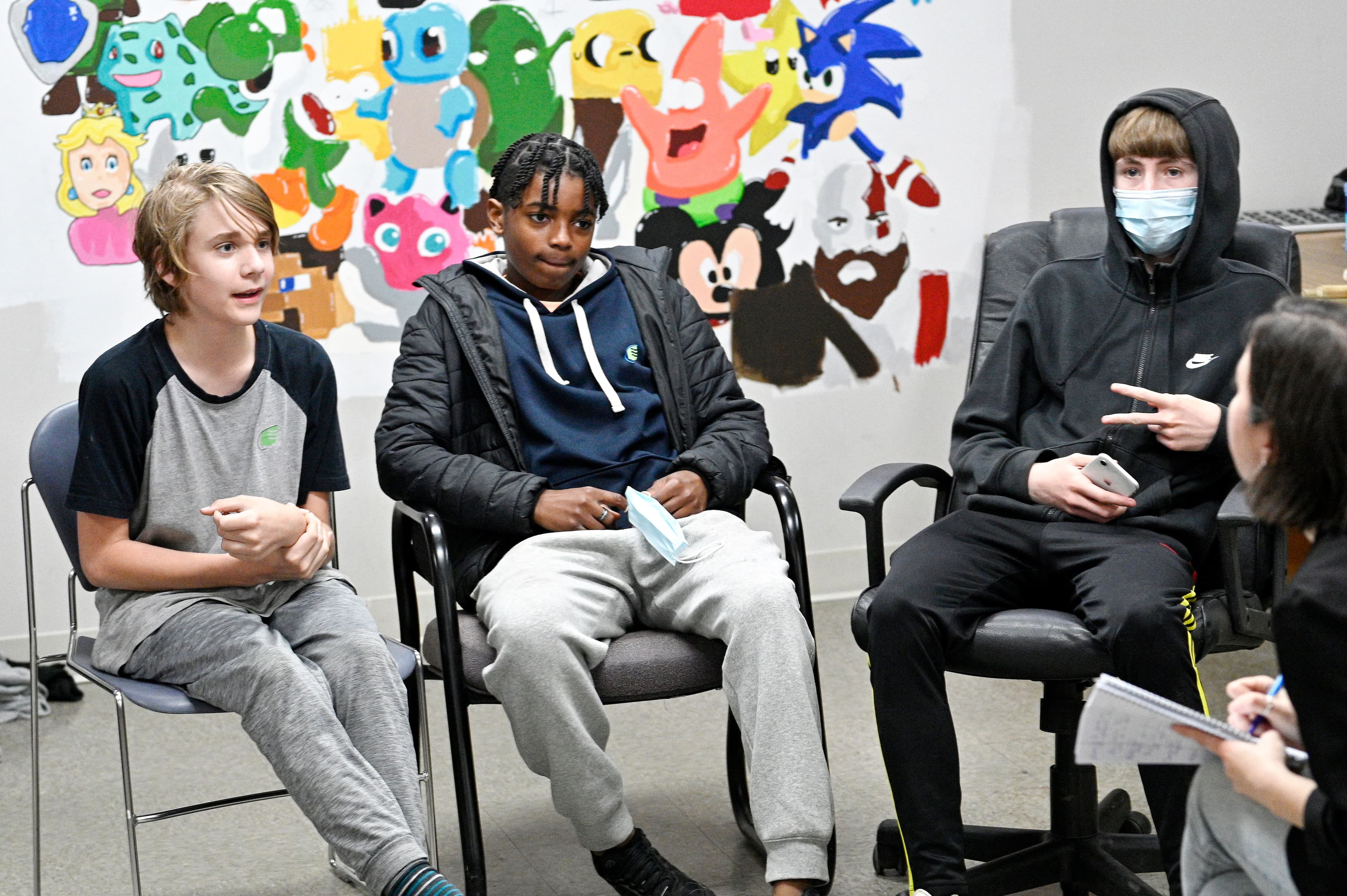 Félix Berruet, 14 ans, Ron Laviatrice, 16 ans, et Noa Livet-Pages, 15 ans, font partie des adolescents rencontrés à la Maison des jeunes Le Squatt d’Ahuntsic.