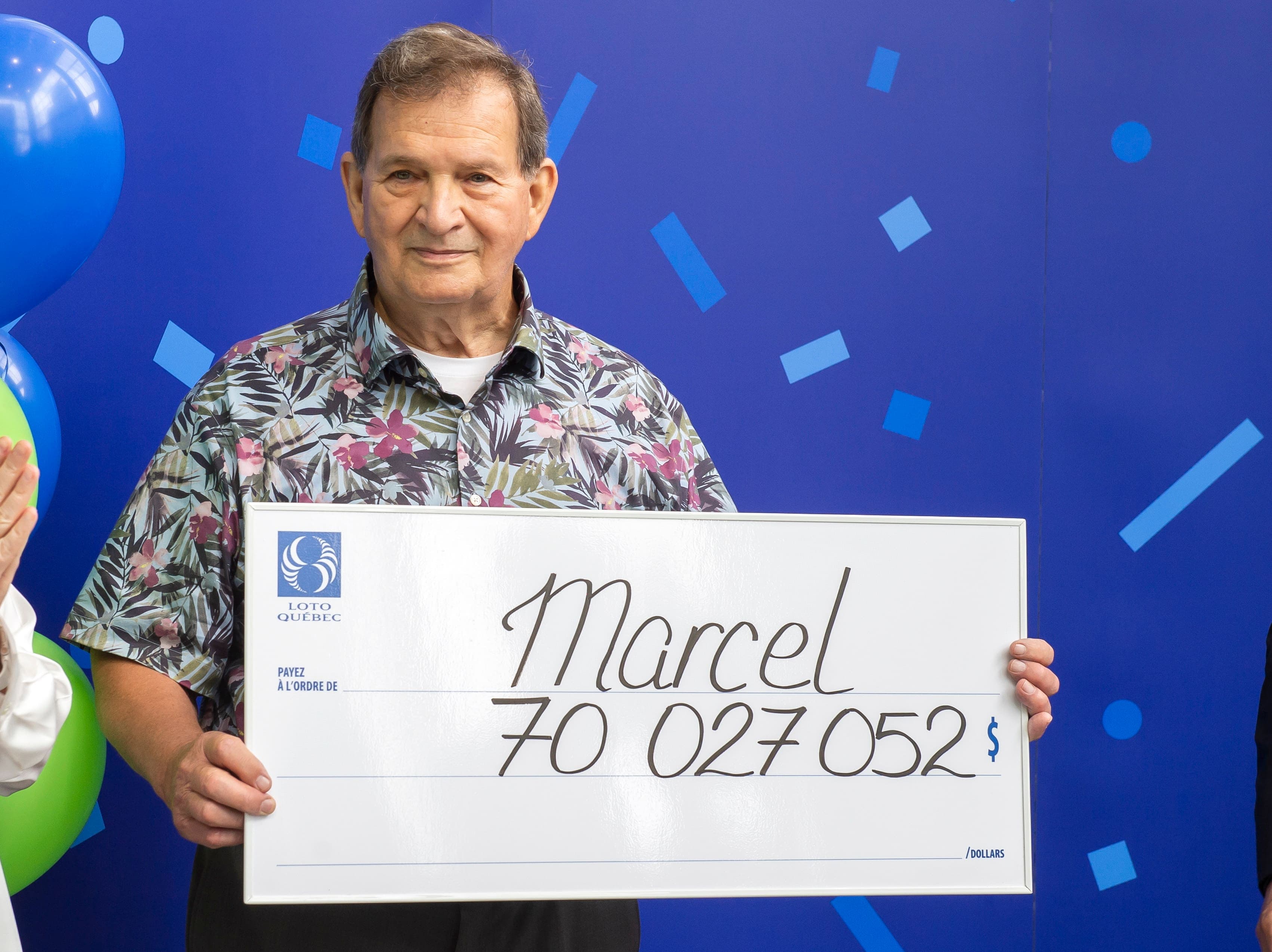 Marcel J. Lussier a reçu vendredi, dans les bureaux de Loto-Québec, le plus gros chèque jamais remis par la société d’État. Il a aussi remporté plusieurs lots secondaires.